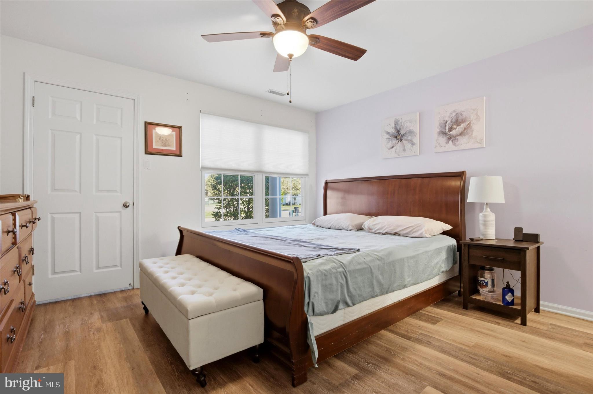 COUNTRY CROSSING - Residential