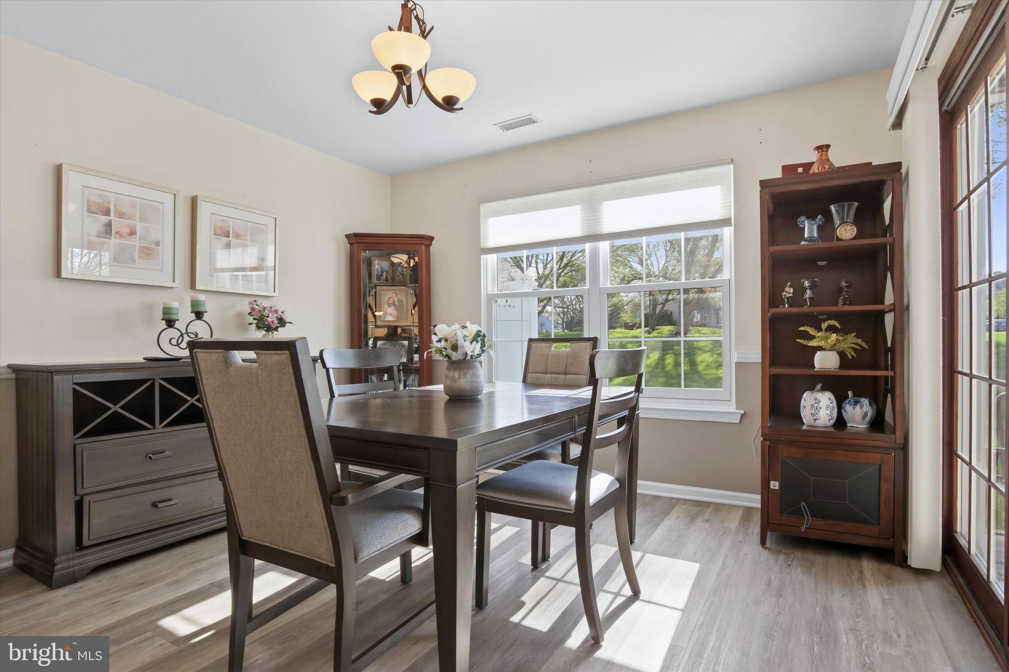 COUNTRY CROSSING - Residential