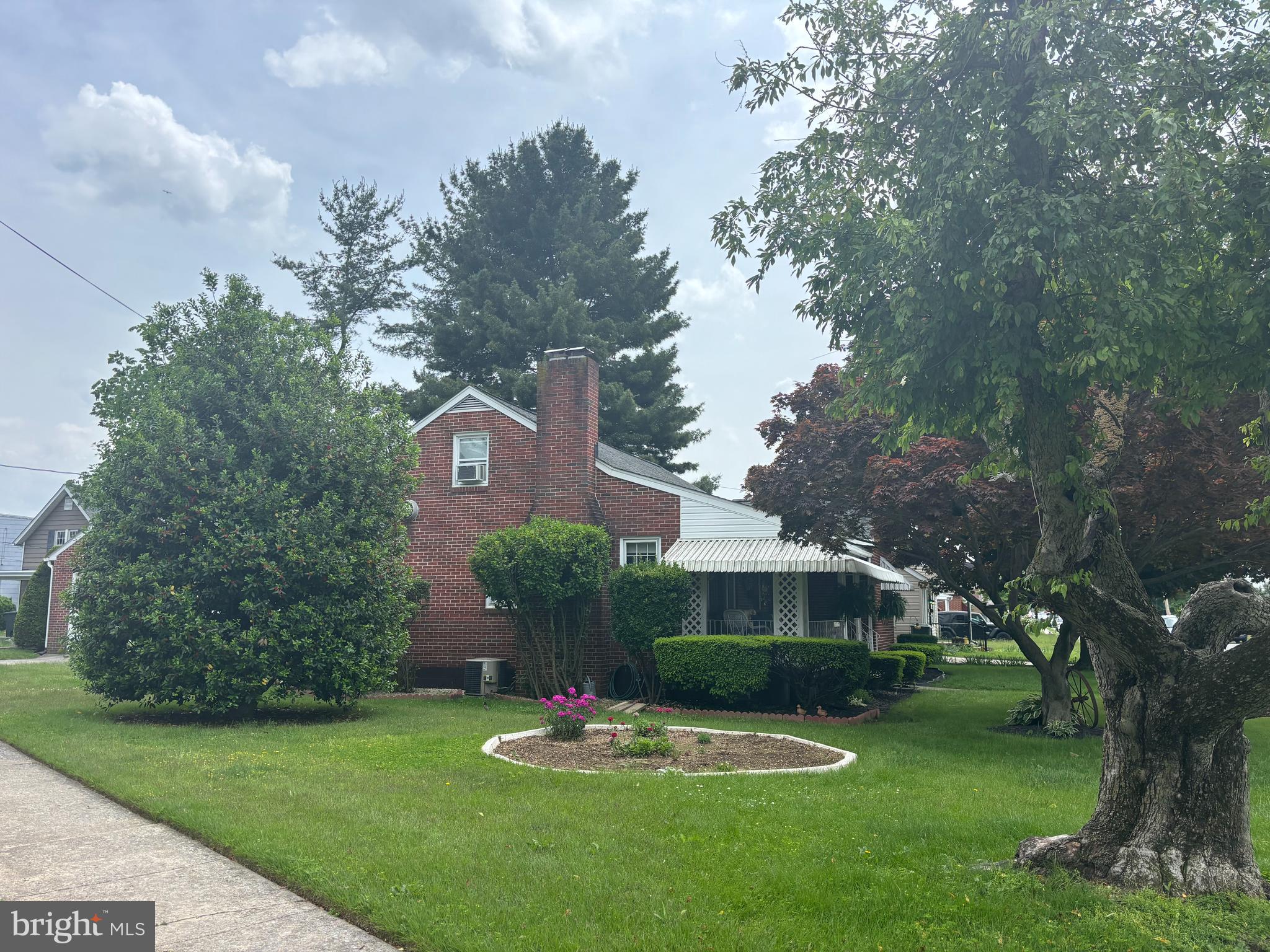 800 CORBETT STREET