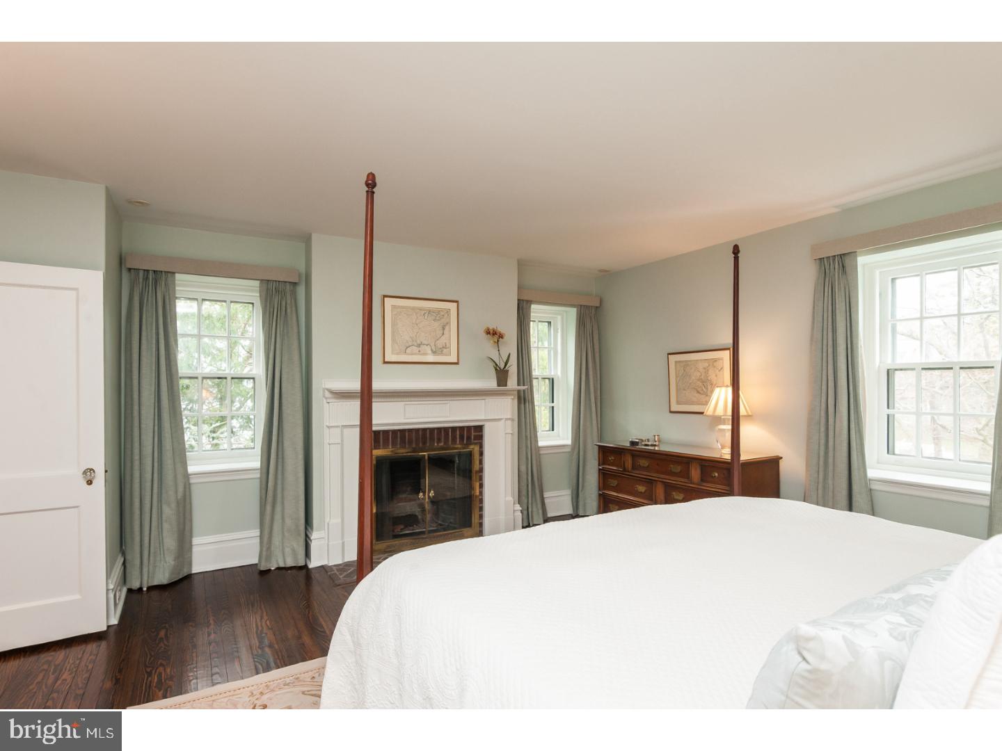 CHESTNUT HILL - Residential