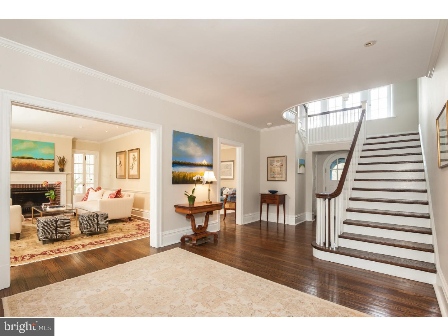 CHESTNUT HILL - Residential