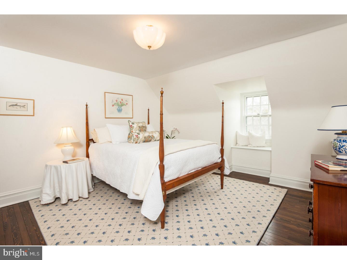 CHESTNUT HILL - Residential