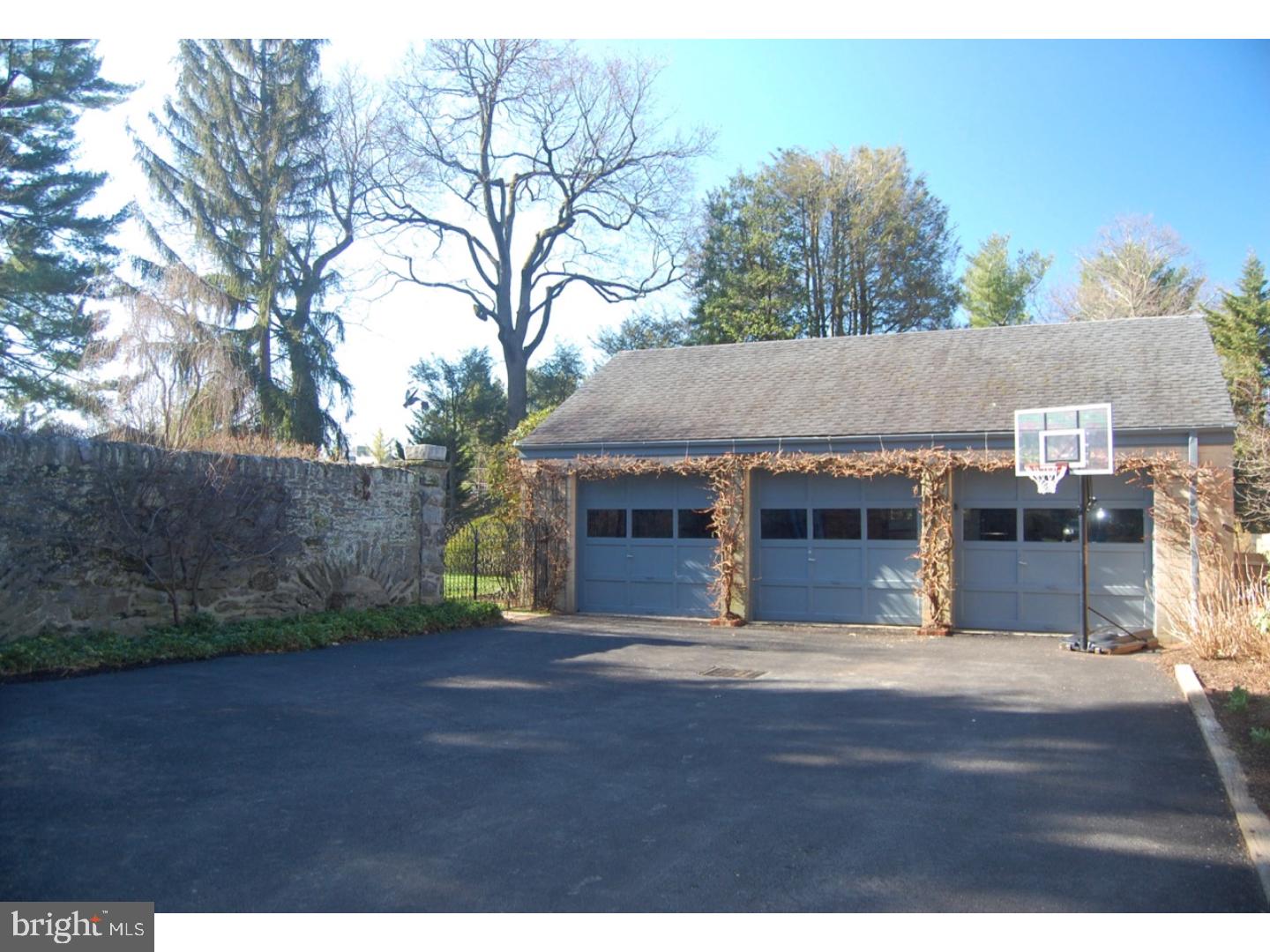 CHESTNUT HILL - Residential