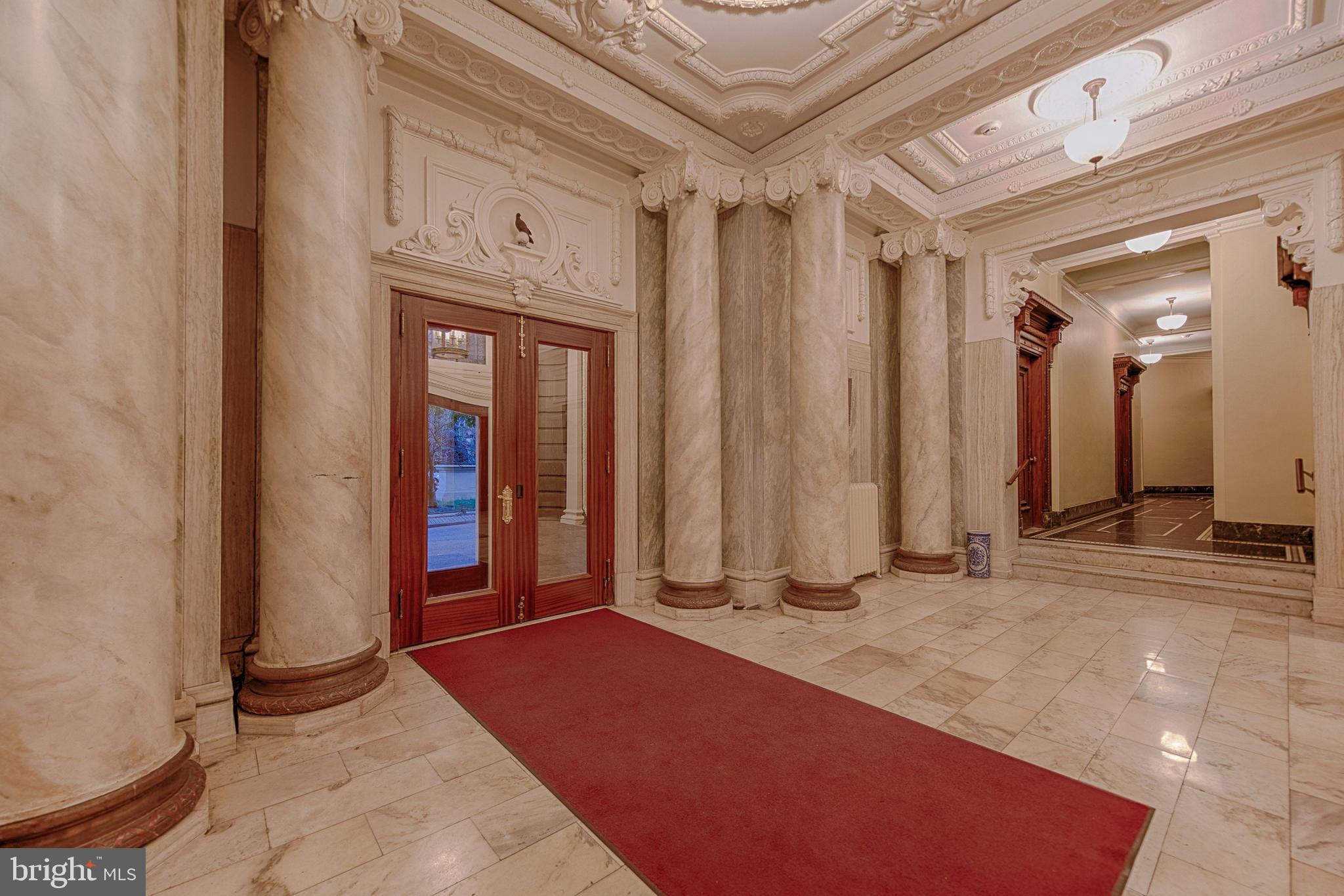 700 WASHINGTON PLACE 3B