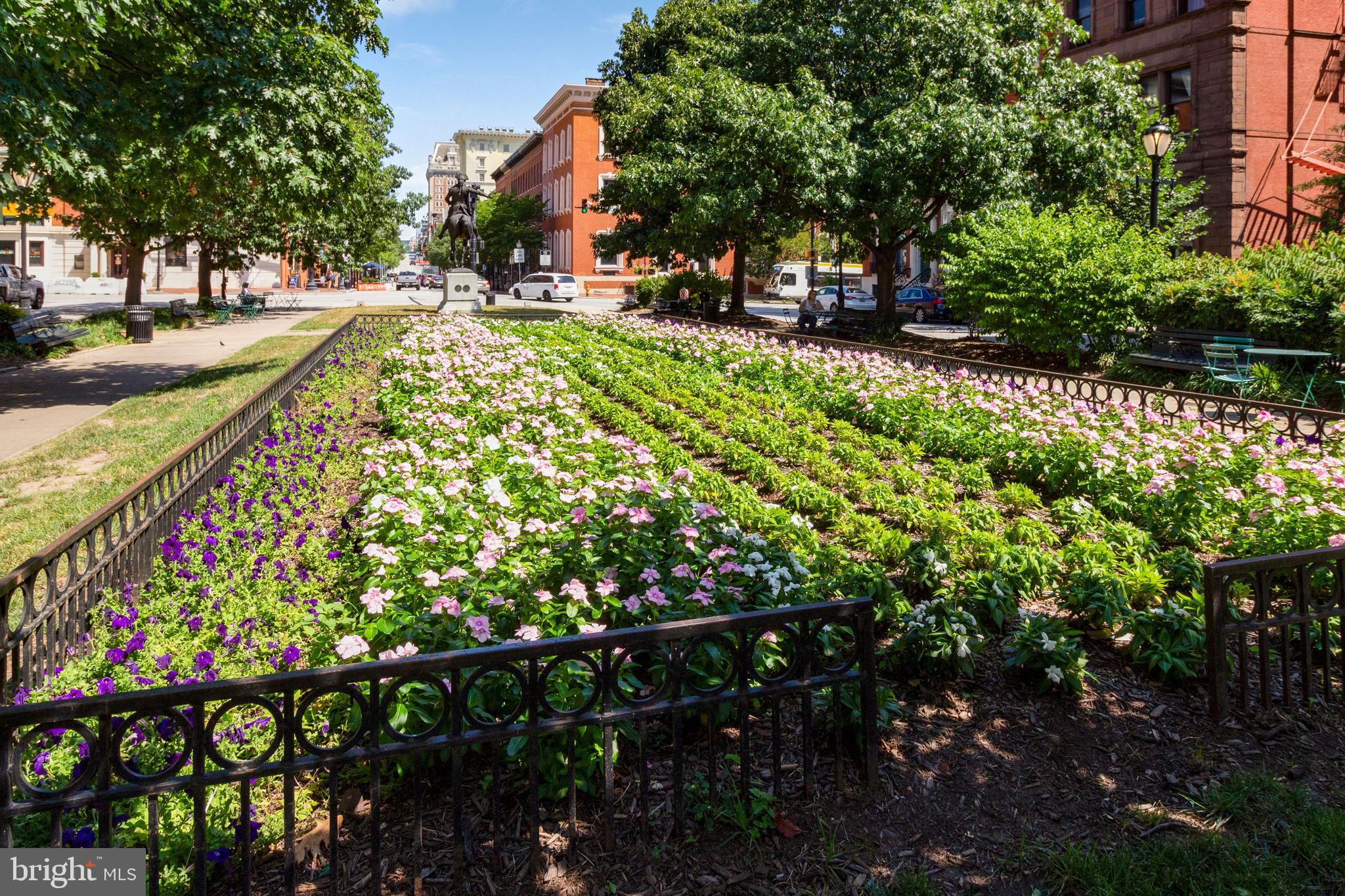 700 WASHINGTON PLACE 3B