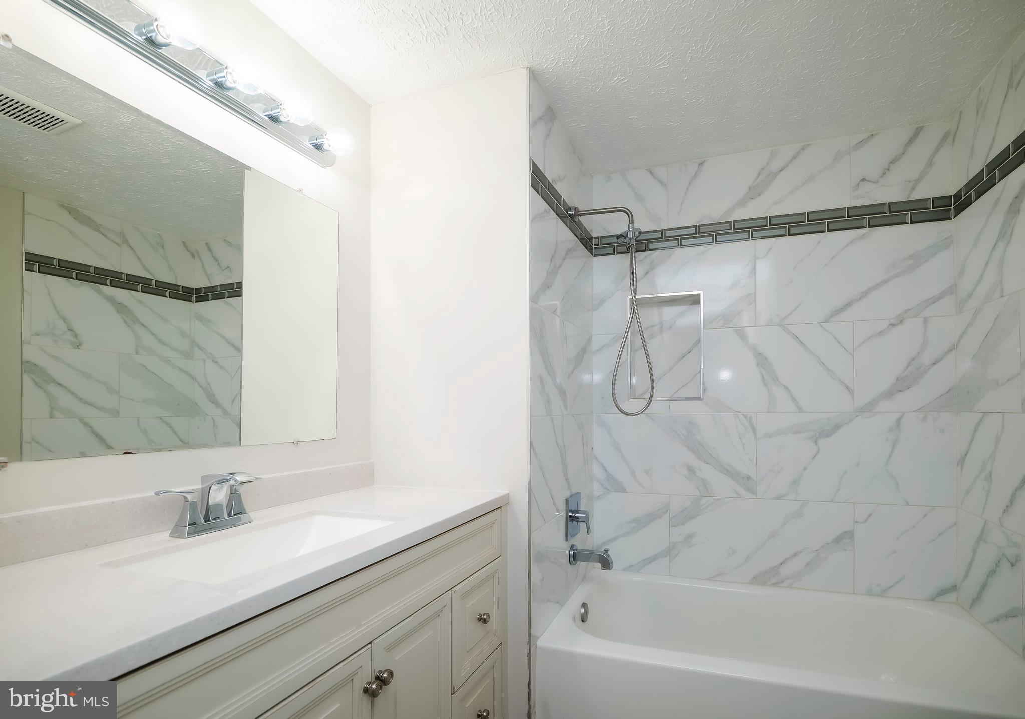 BRIARS ACRES - Residential