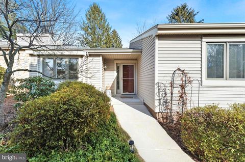 582 FRANKLIN WAY 582 WEST CHESTER PA 19380