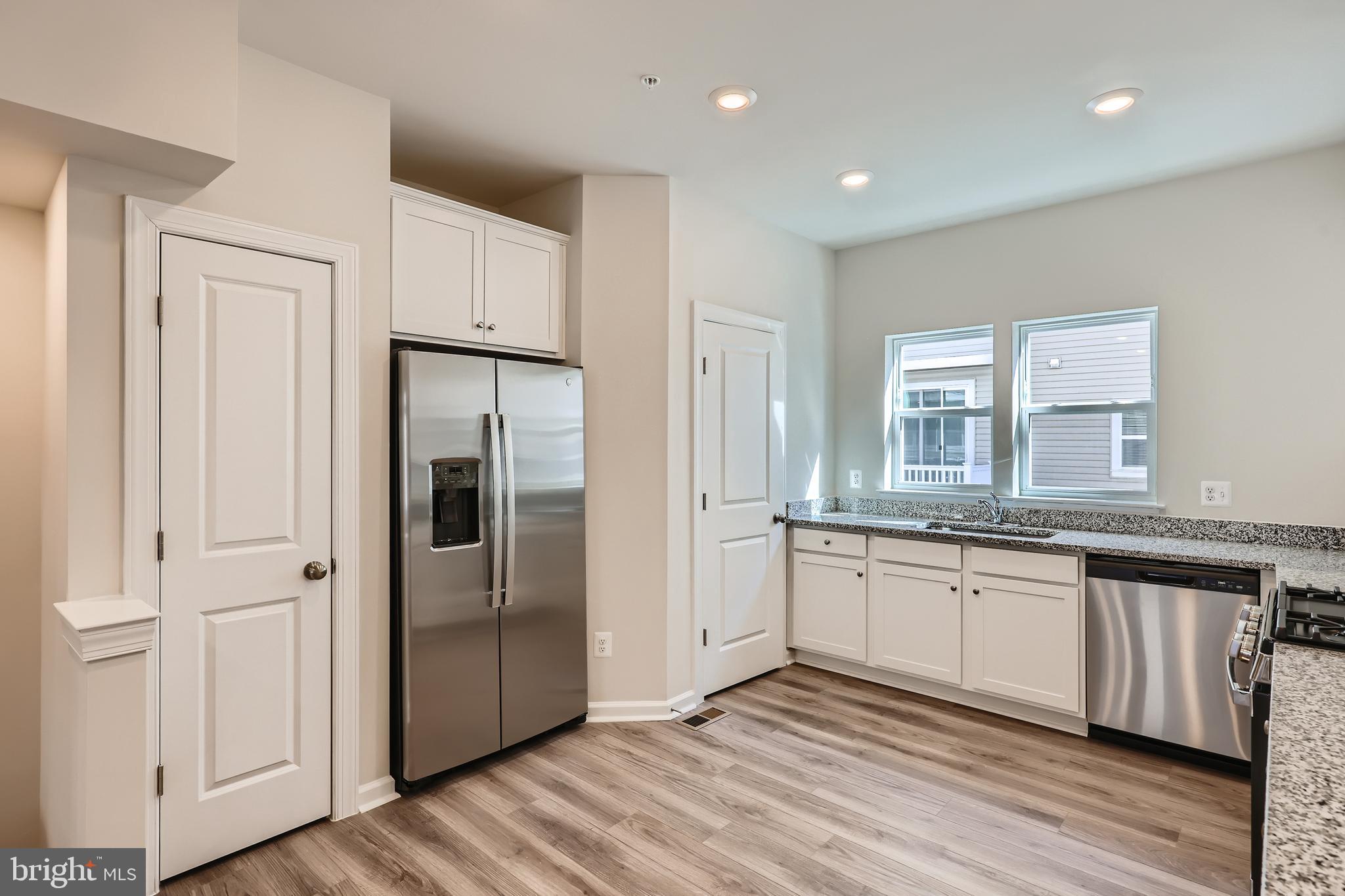 WESTSIDE AT SHADY GROVE METRO - Residential