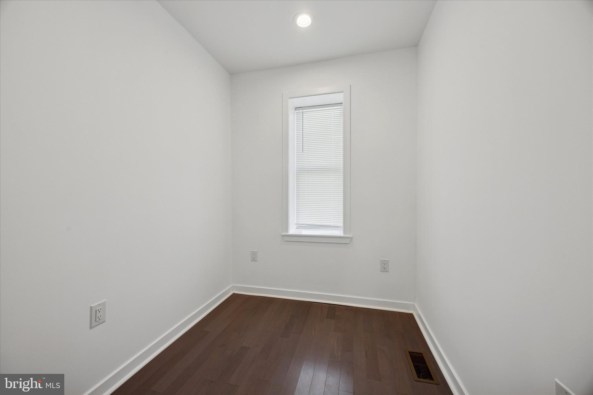 GRAYS FERRY - Residential