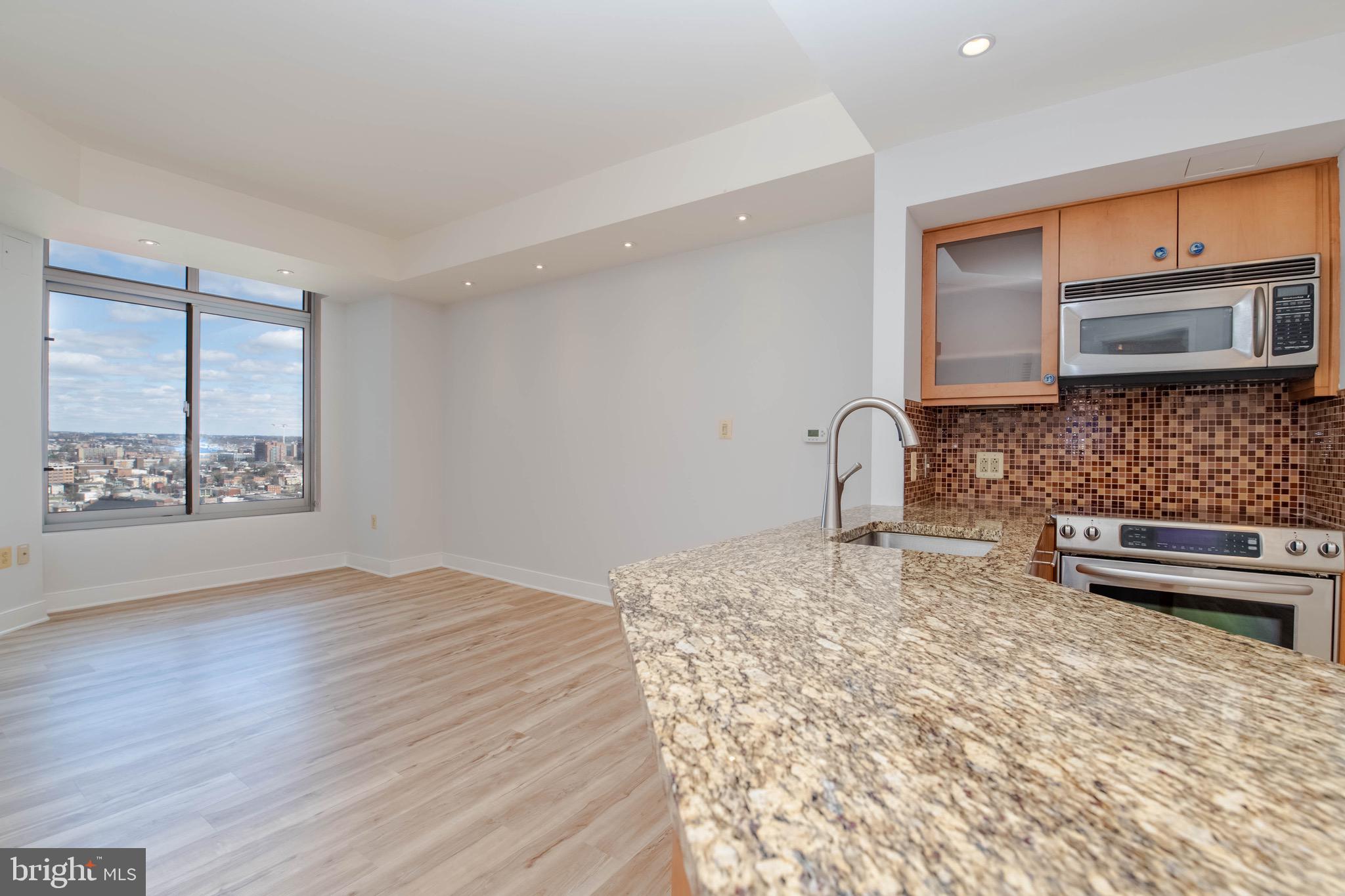 HARBOR EAST - Residential