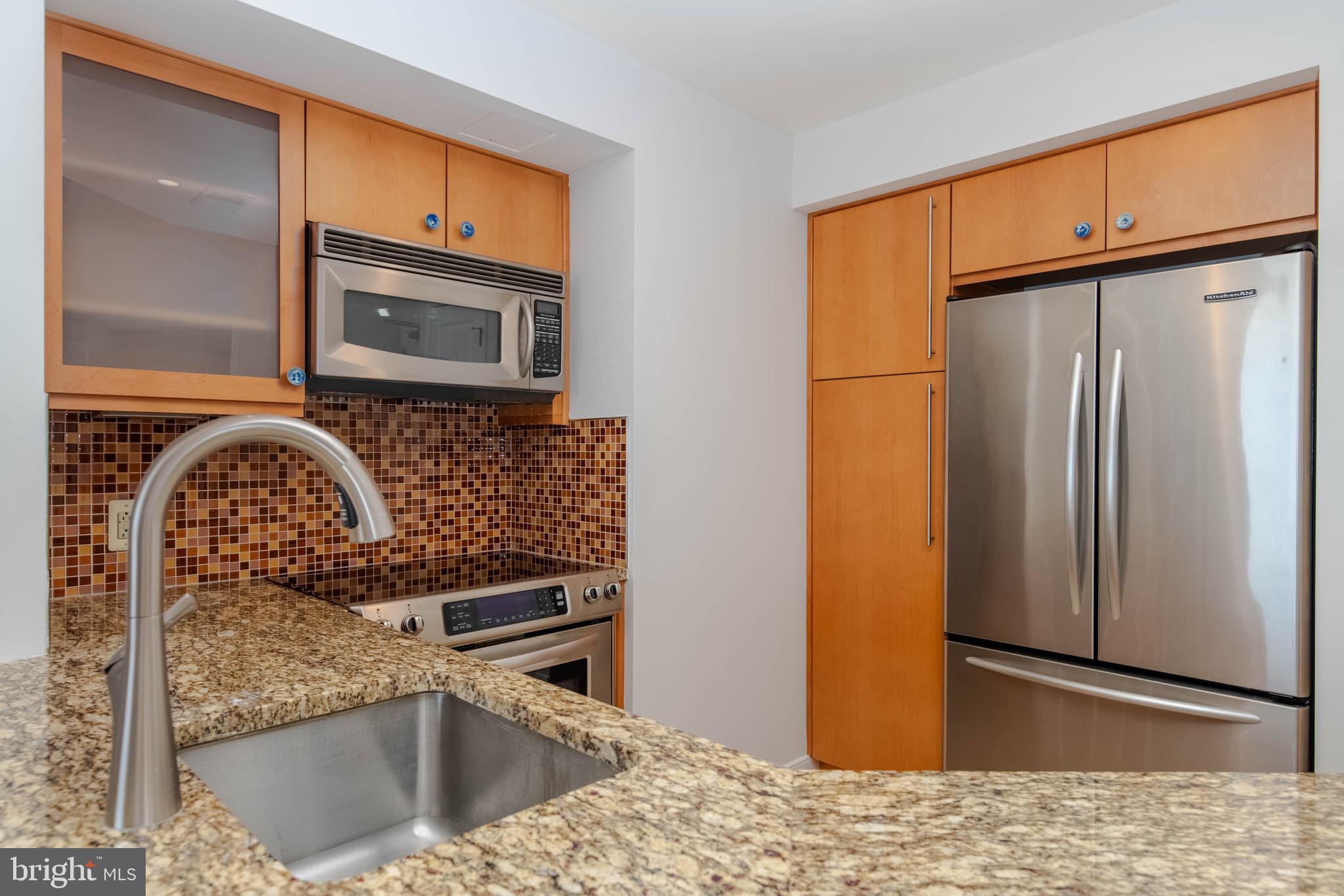 HARBOR EAST - Residential