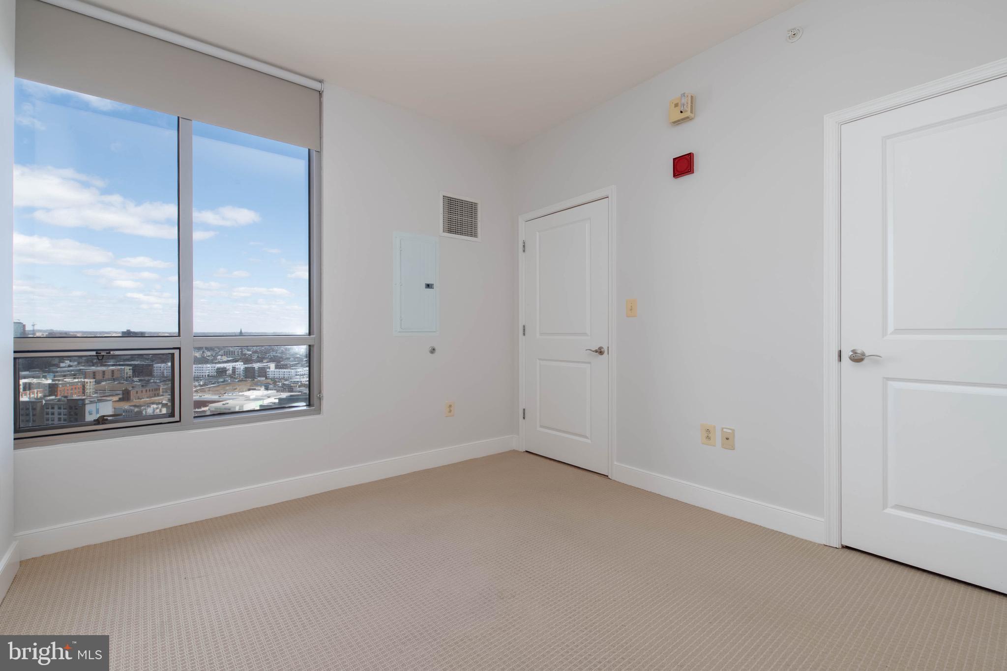 HARBOR EAST - Residential