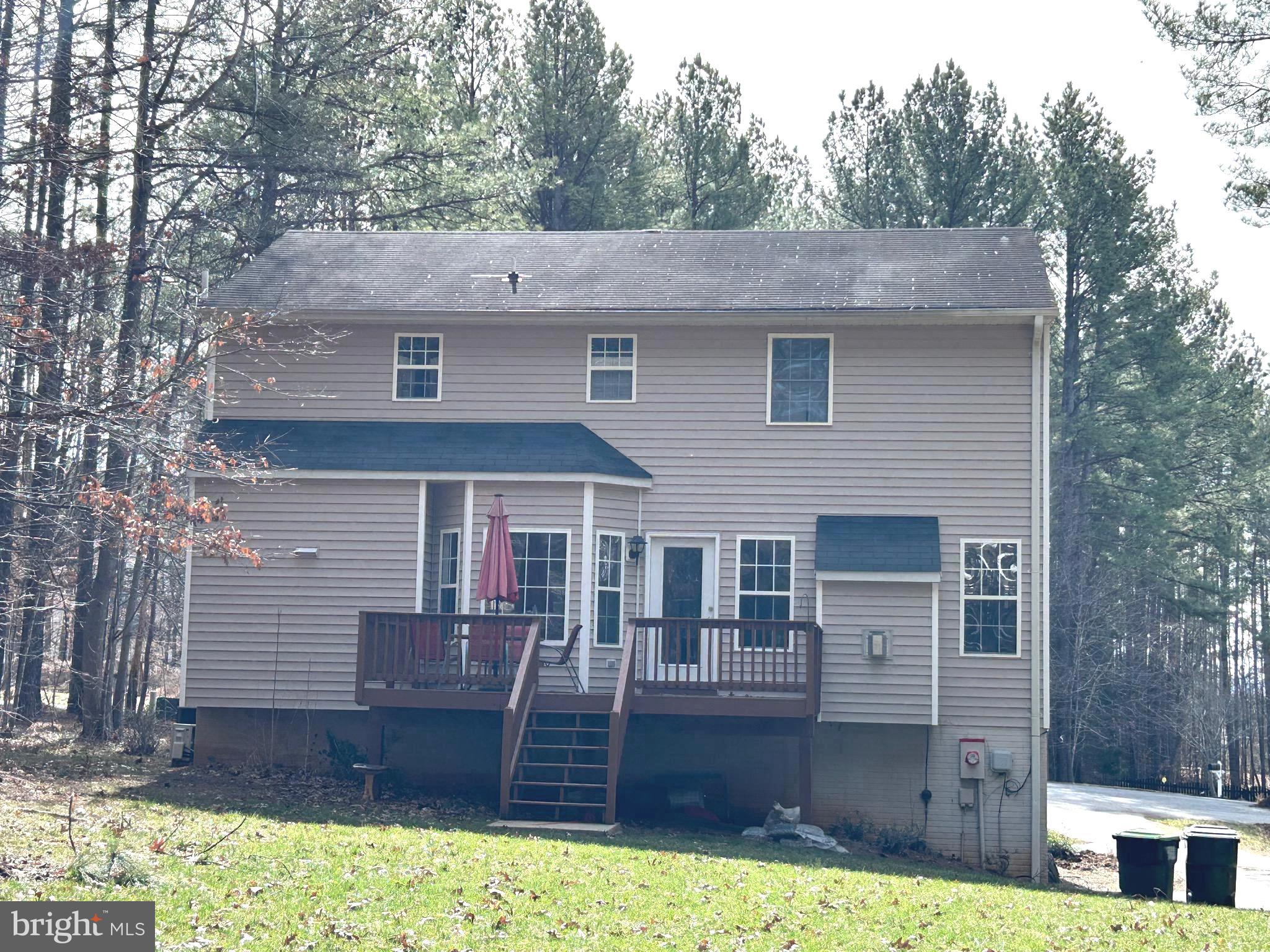 11 COTTONWOOD DRIVE