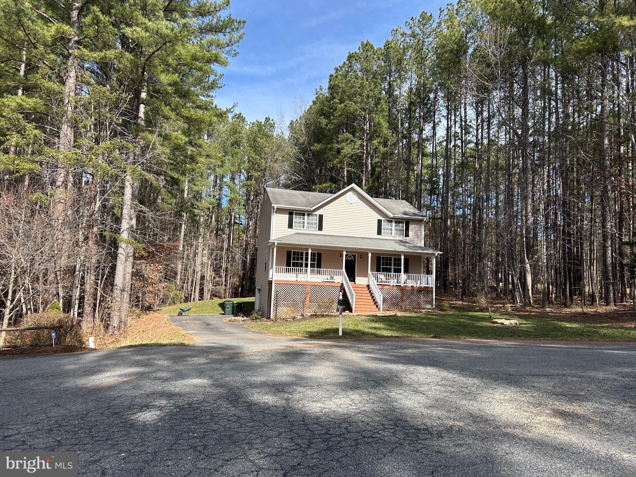 11 COTTONWOOD DRIVE
