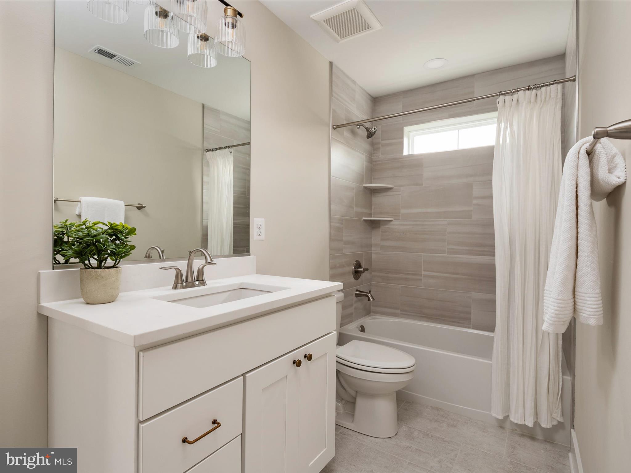 EASTPORT - Residential