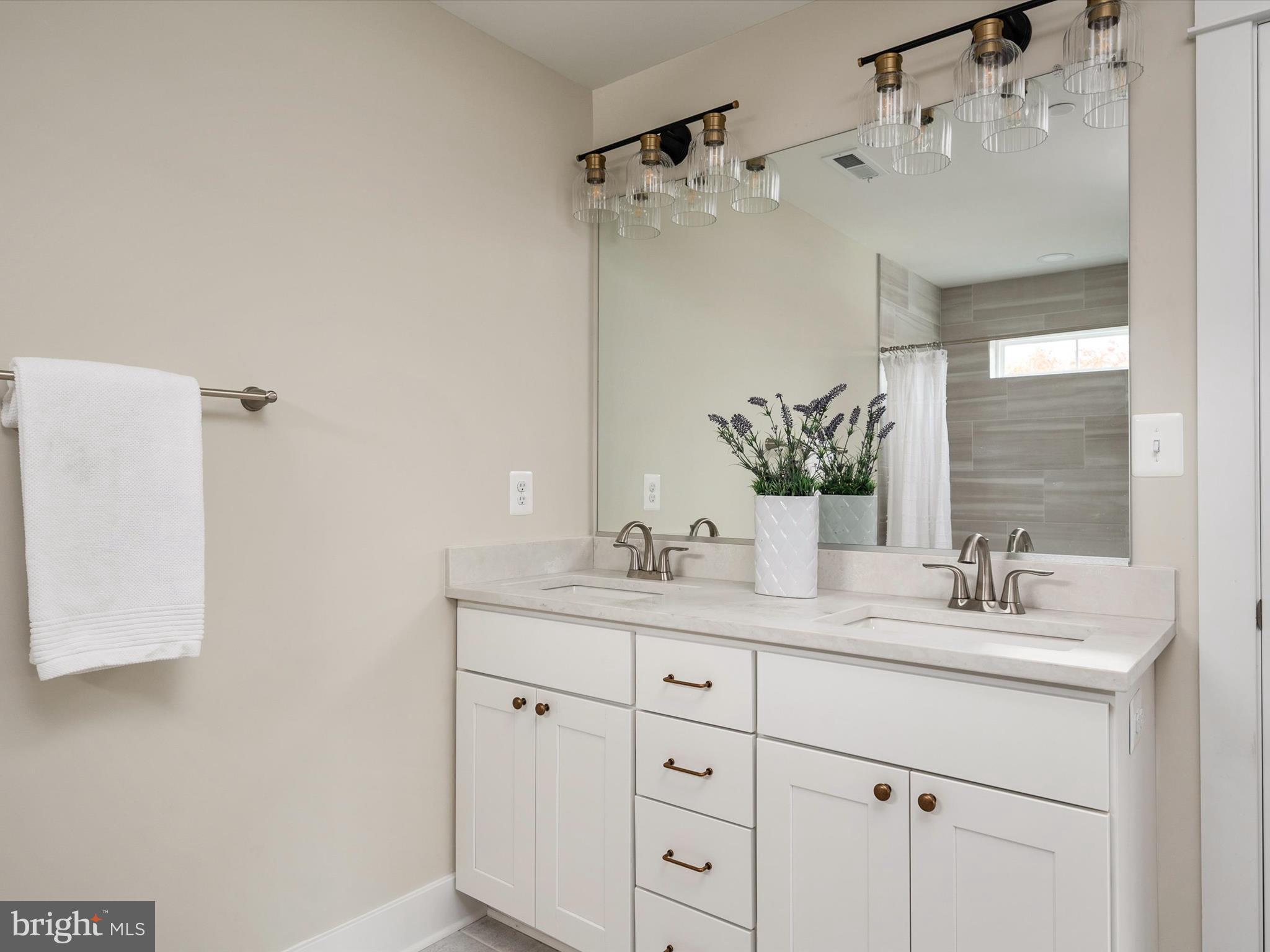 EASTPORT - Residential