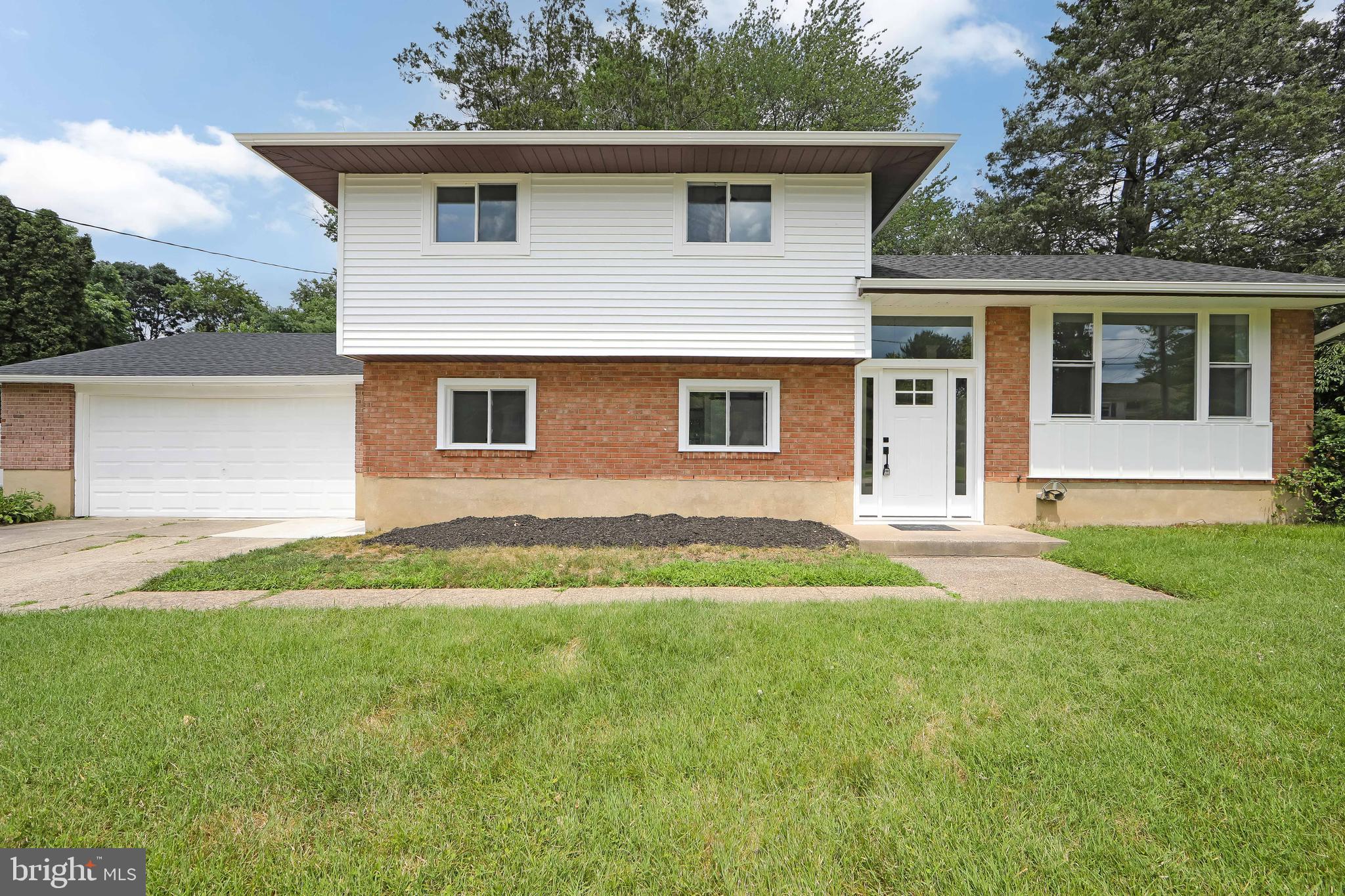 1013 PROSPECT LANE