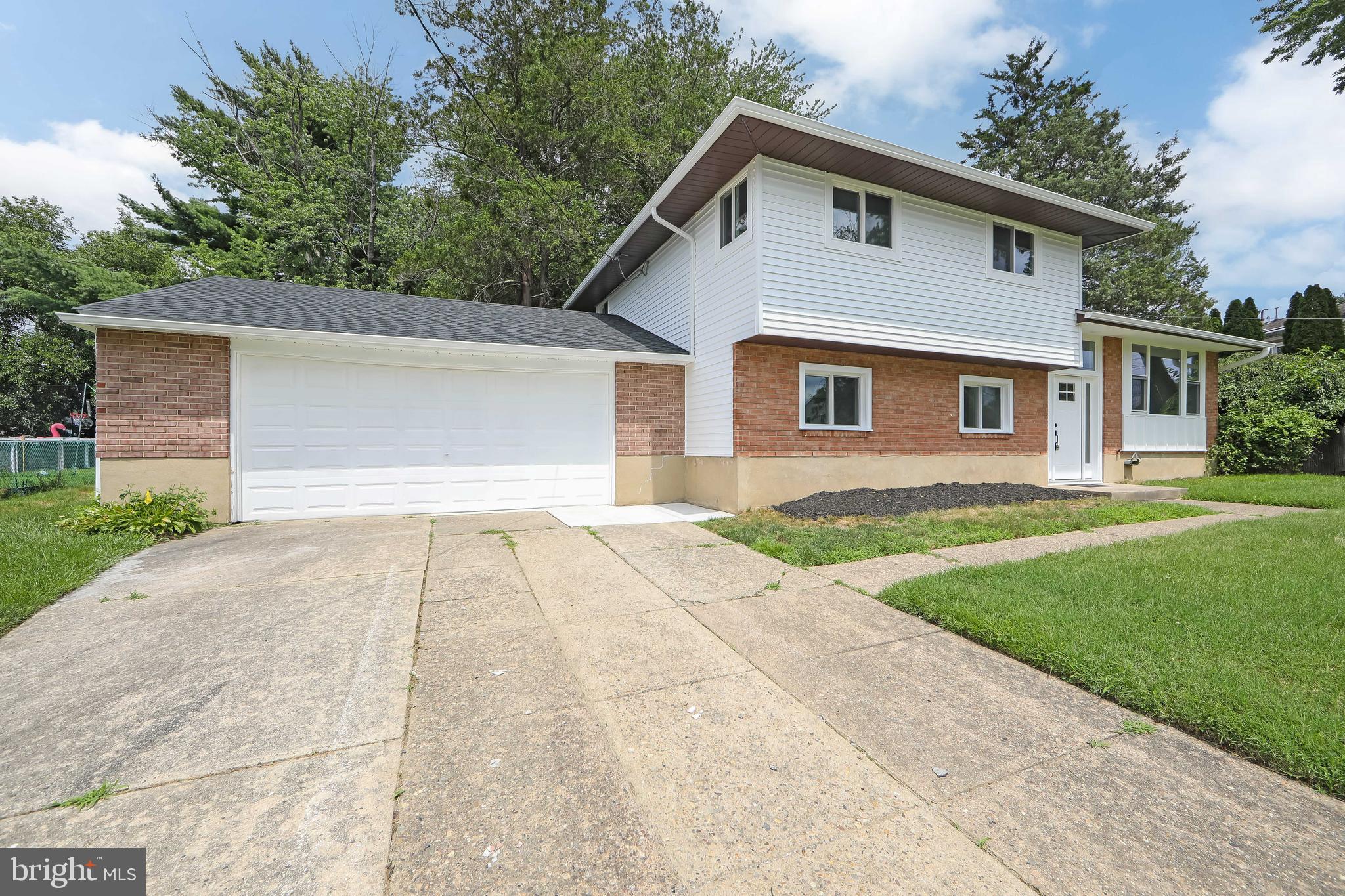 1013 PROSPECT LANE