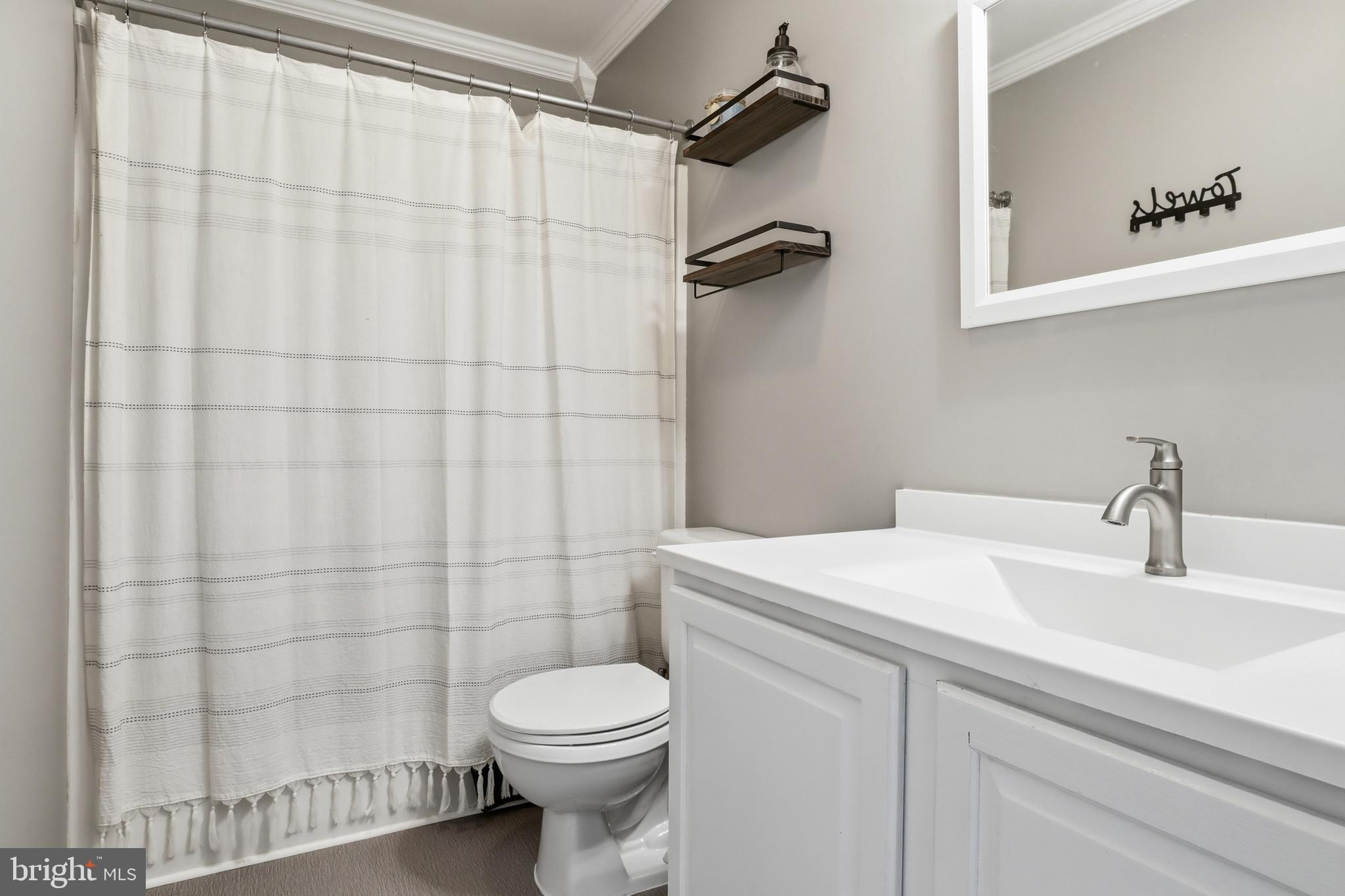 EDGEWATER - Residential