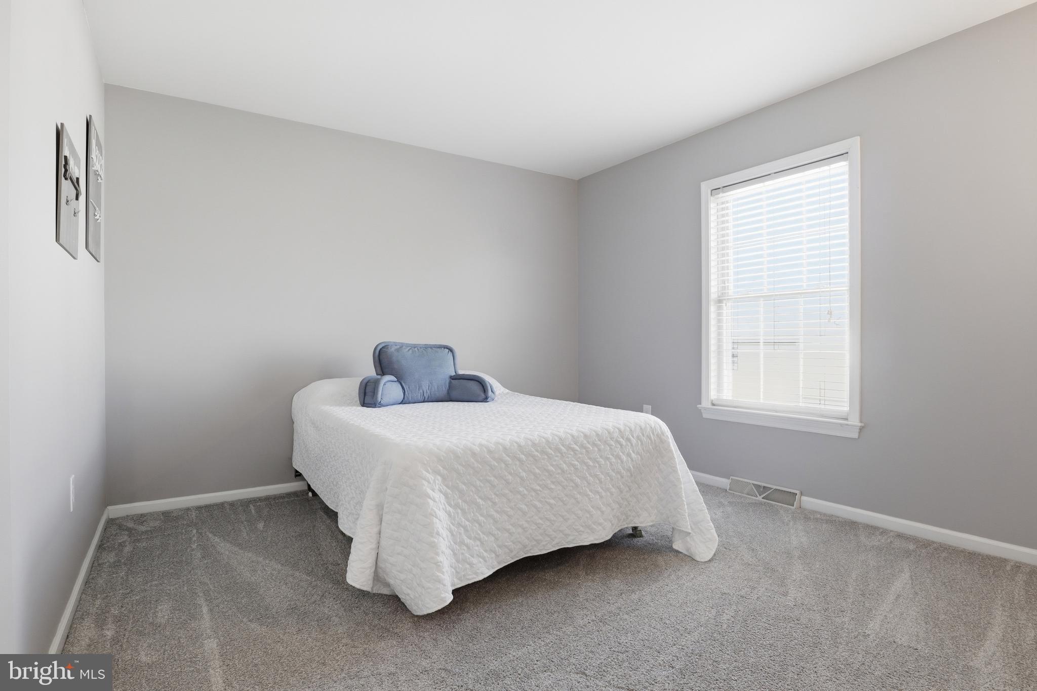 EDGEWATER - Residential