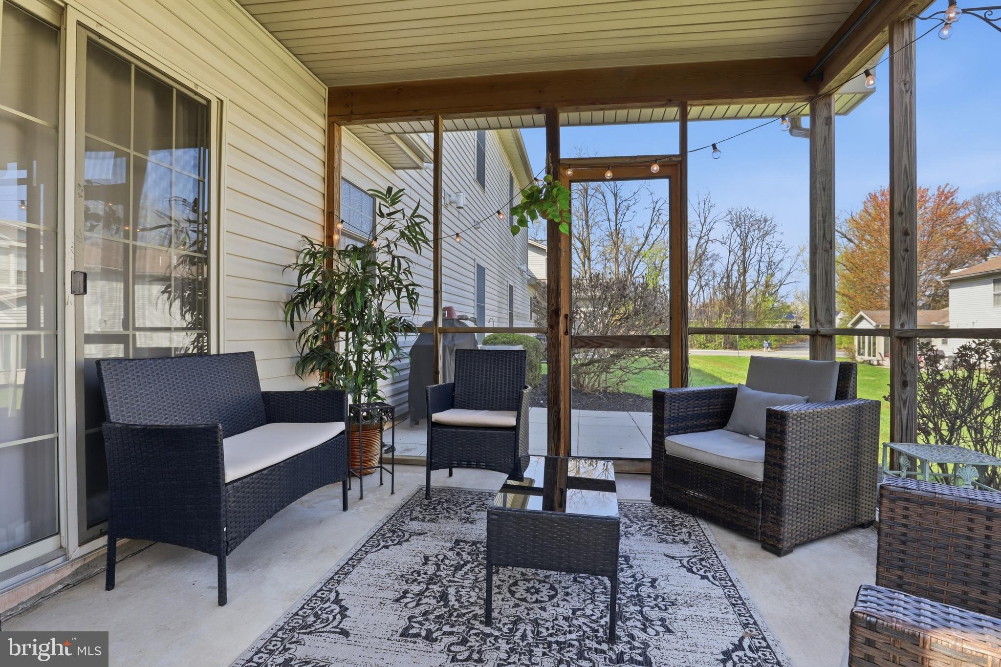 EDGEWATER - Residential