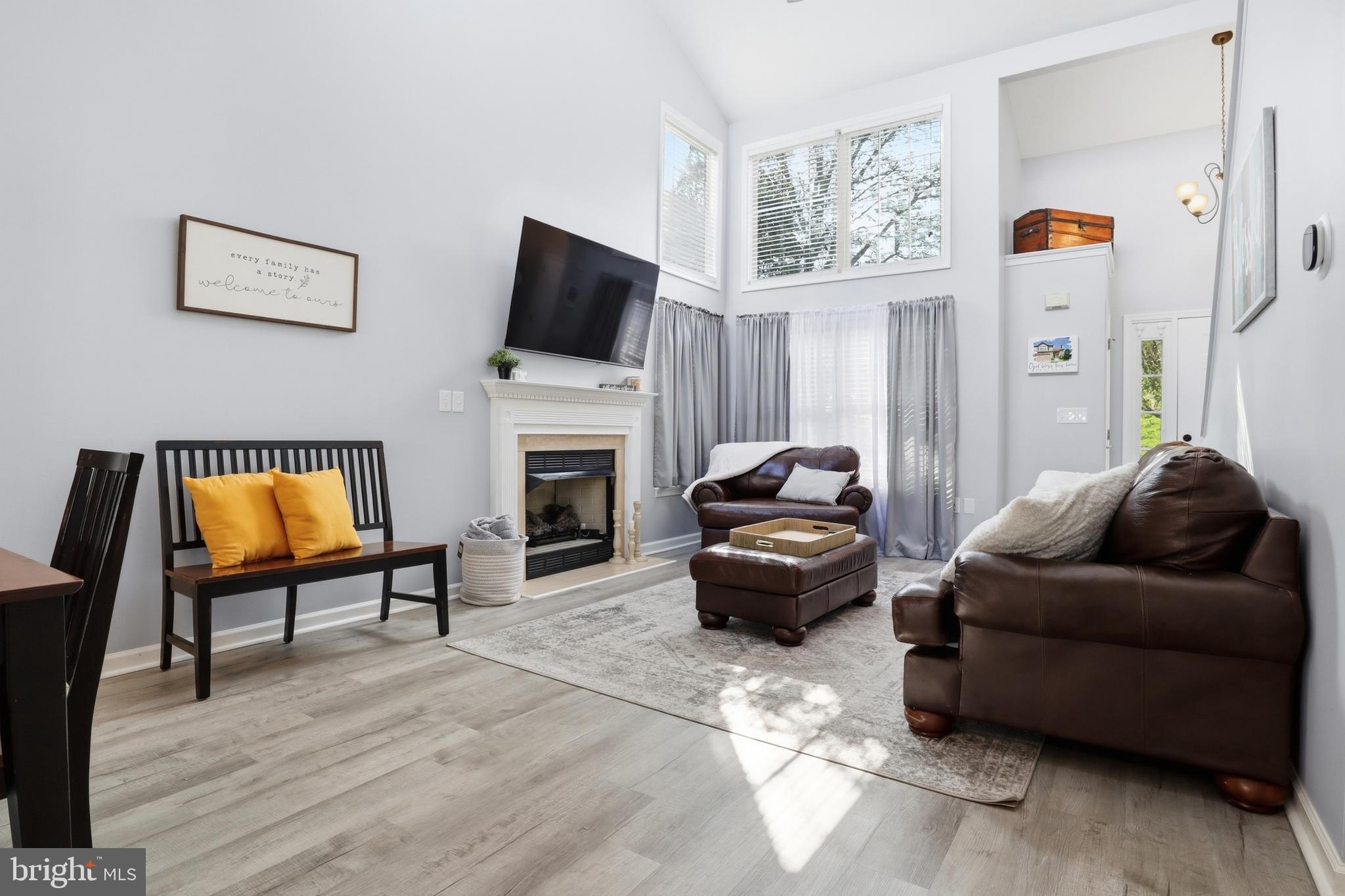 EDGEWATER - Residential