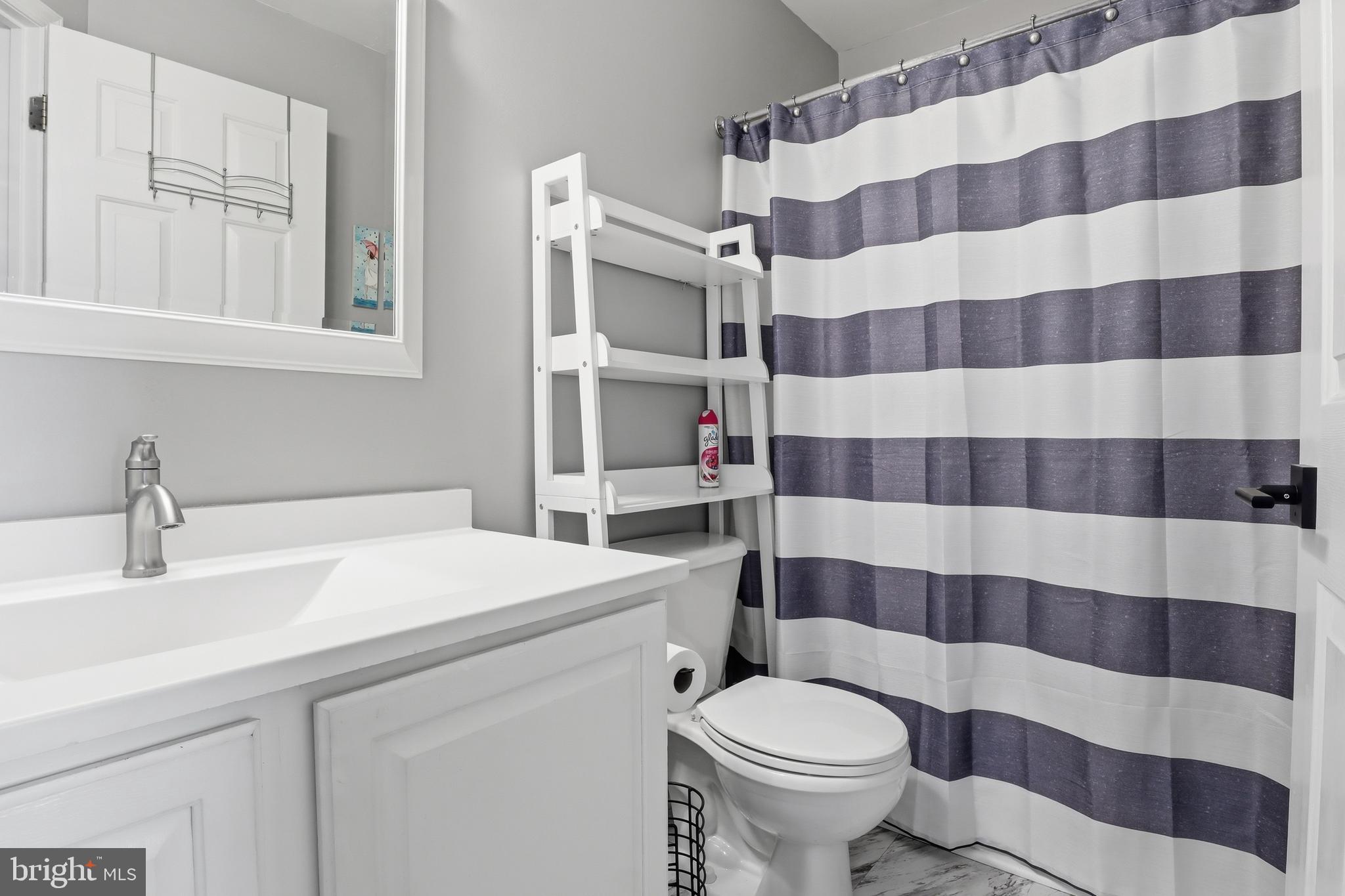 EDGEWATER - Residential