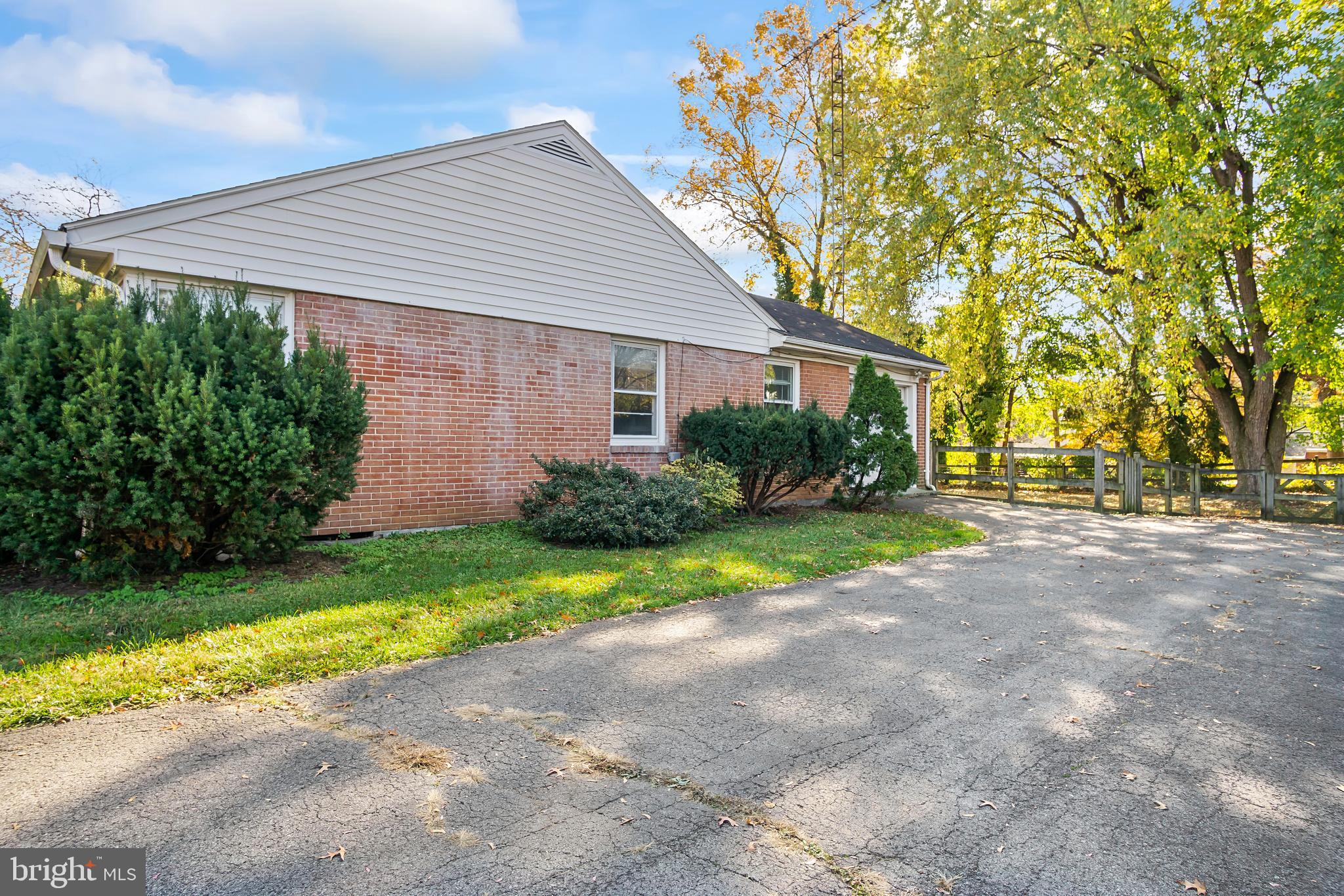 FOUNTAIN HEAD - Residential Lease