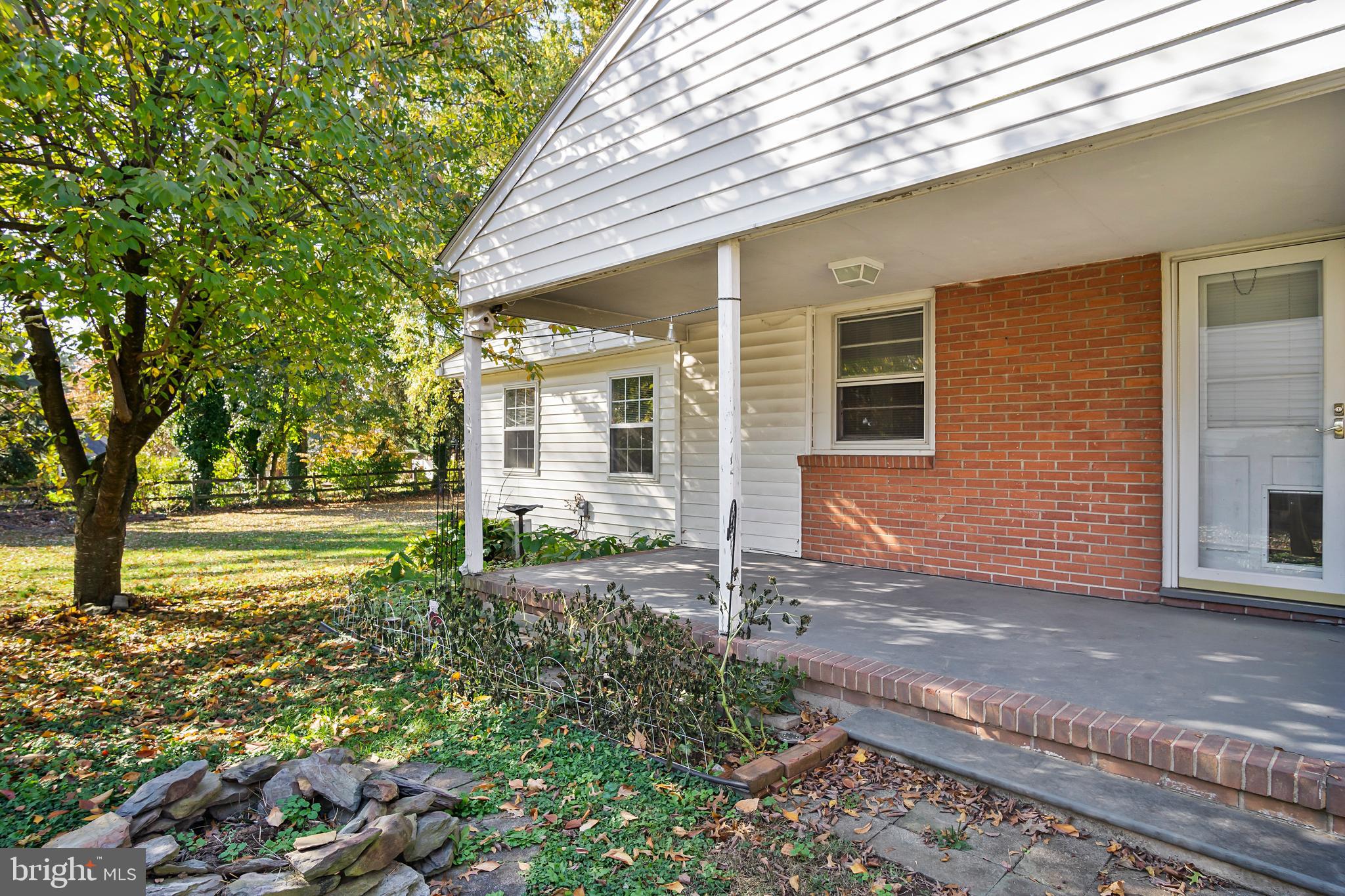 FOUNTAIN HEAD - Residential Lease