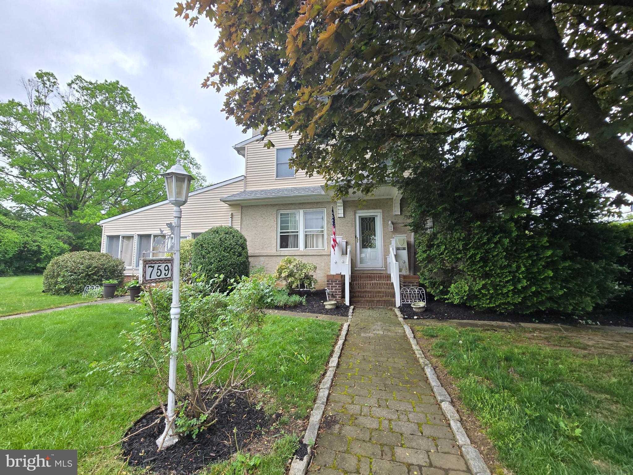 759 AVENUE F