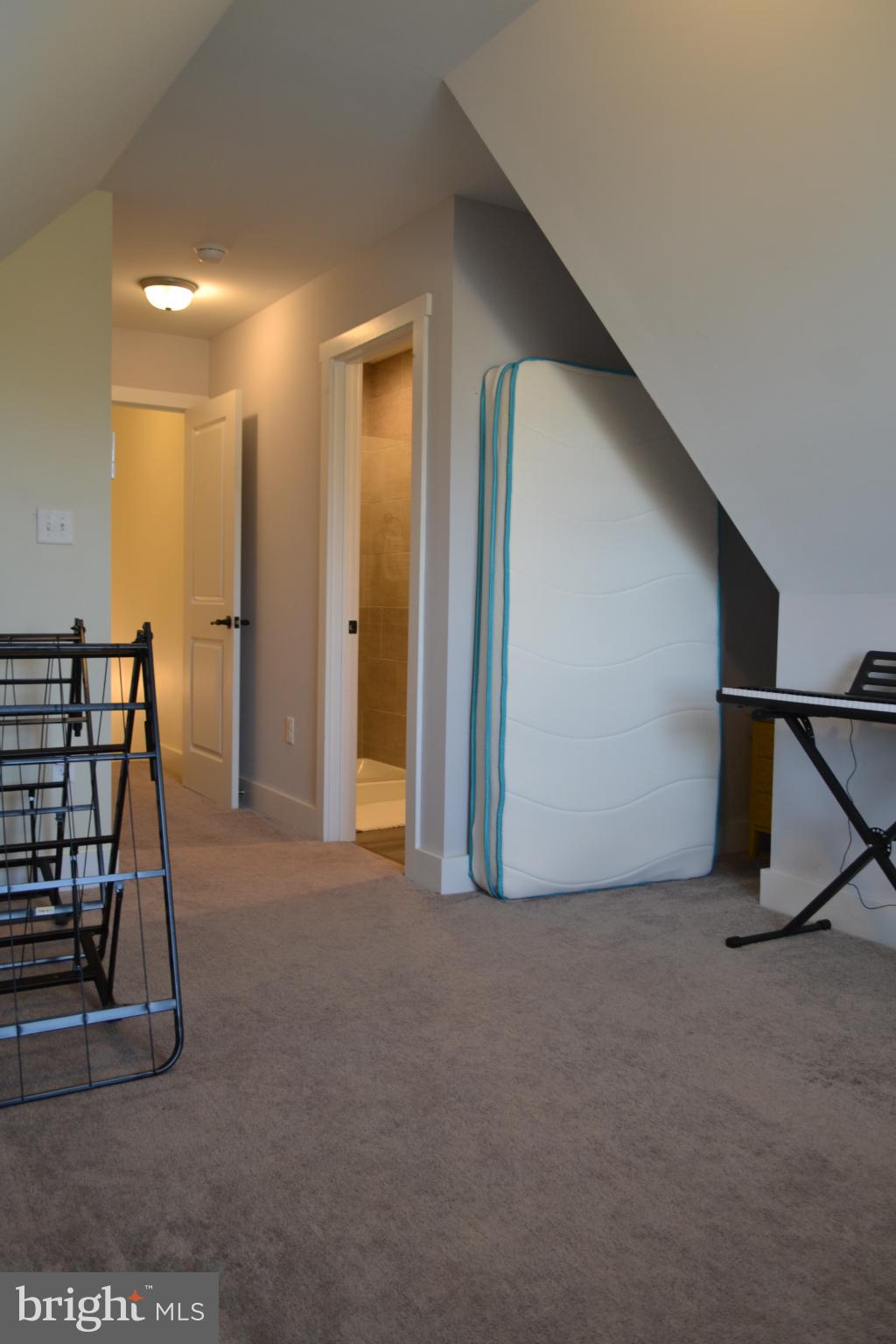 MILTON'S LANDING - Residential Lease