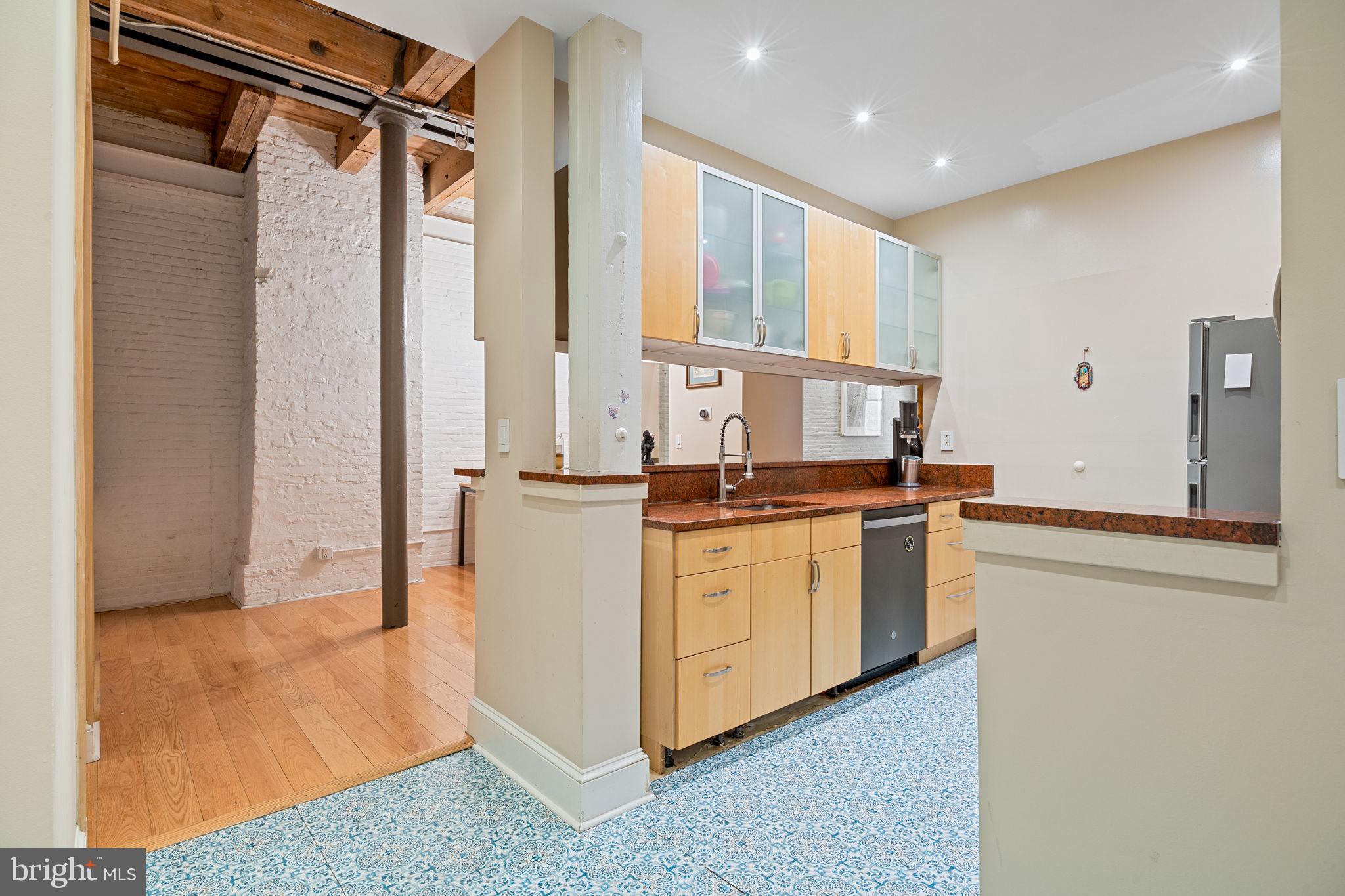 214 NEW STREET 18 B