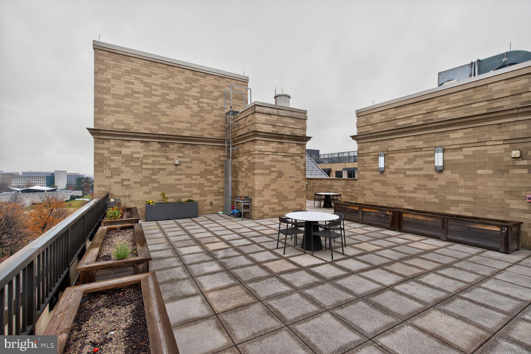 STONEHALL - Residential