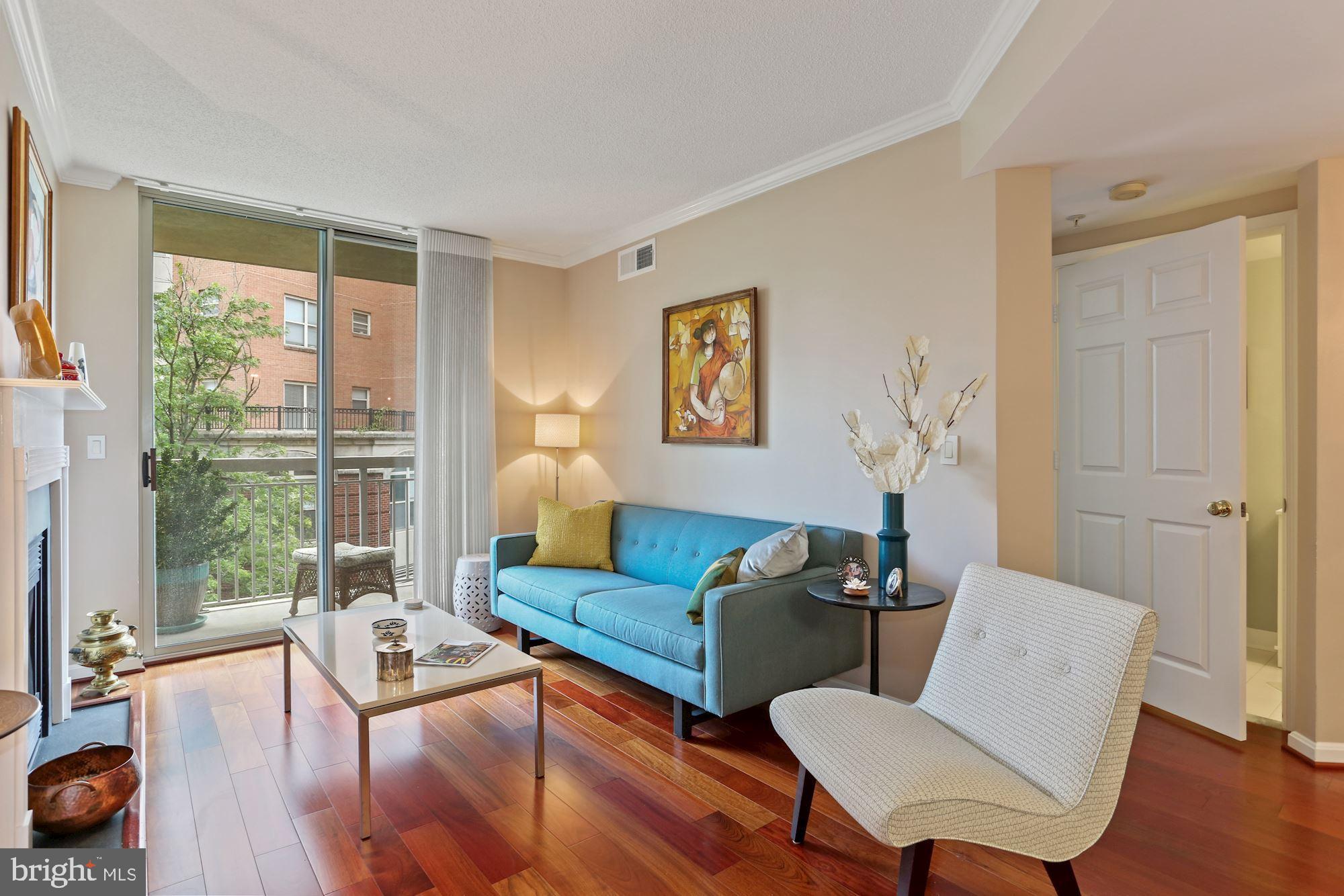 LEXINGTON SQUARE - Residential Lease