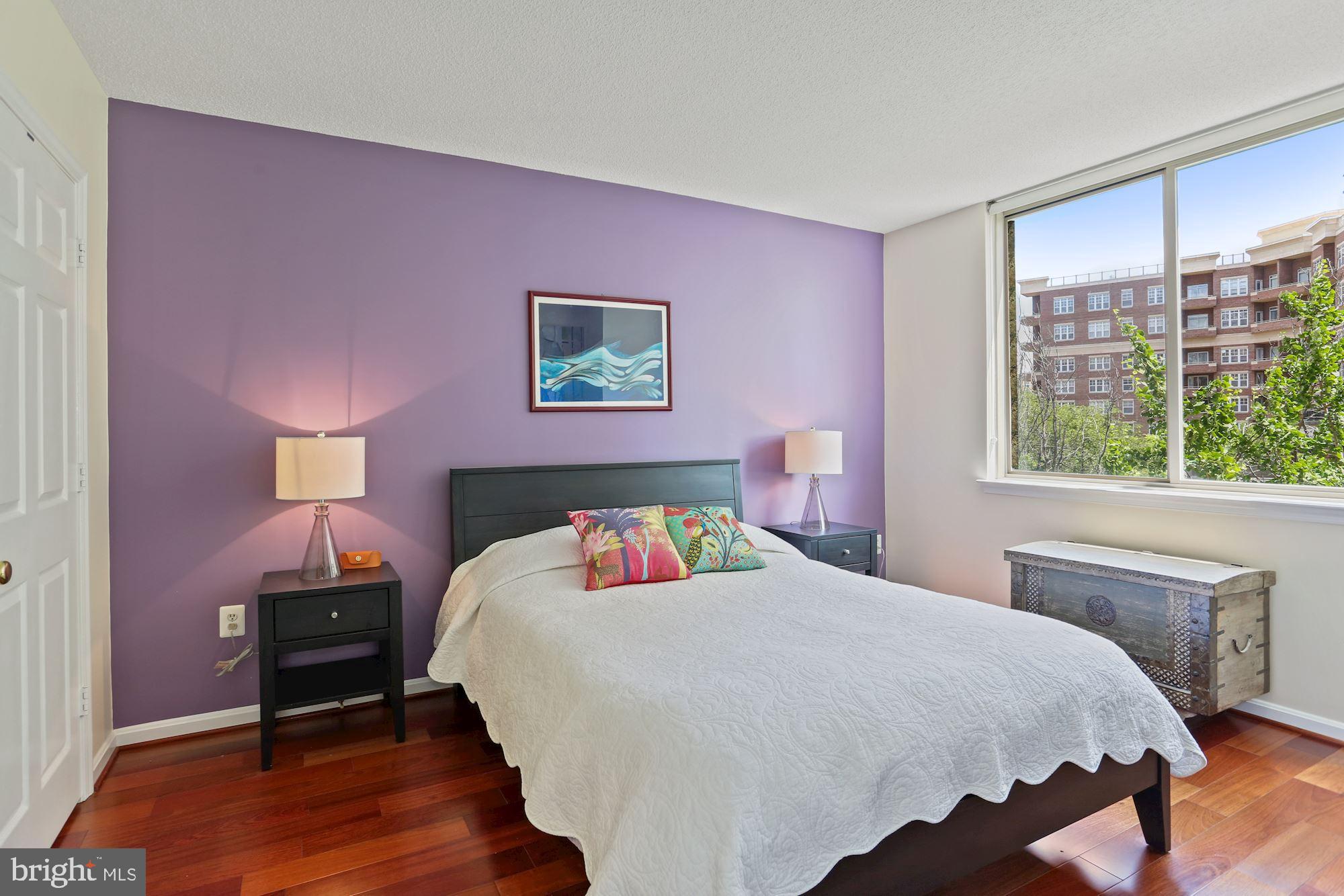 LEXINGTON SQUARE - Residential Lease