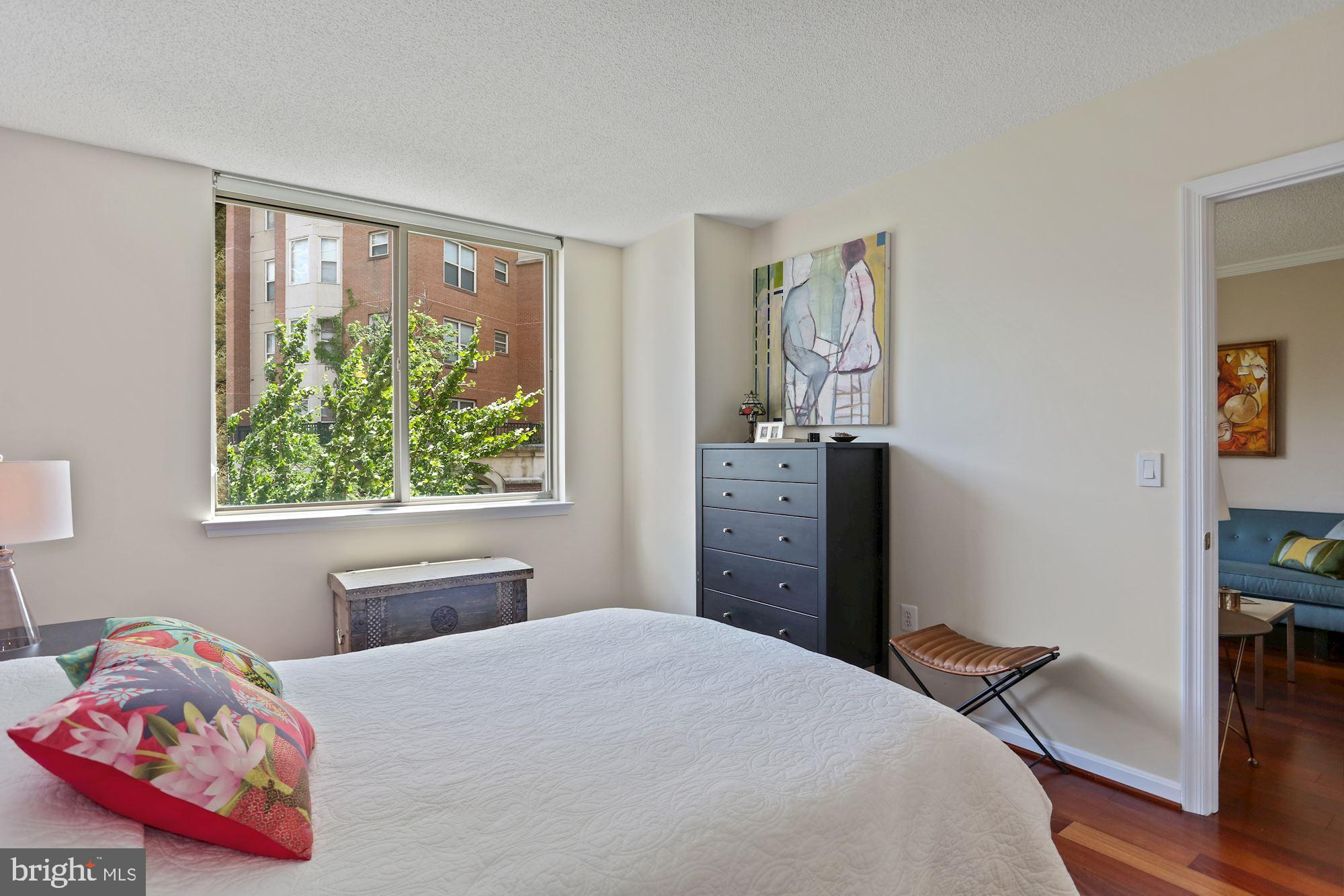 LEXINGTON SQUARE - Residential Lease