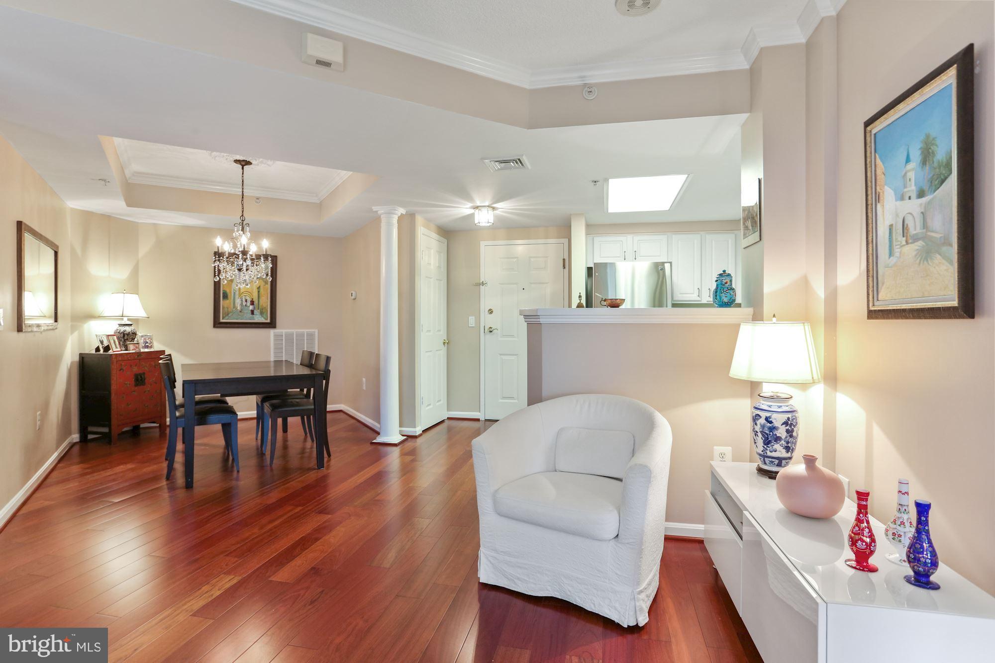 LEXINGTON SQUARE - Residential Lease