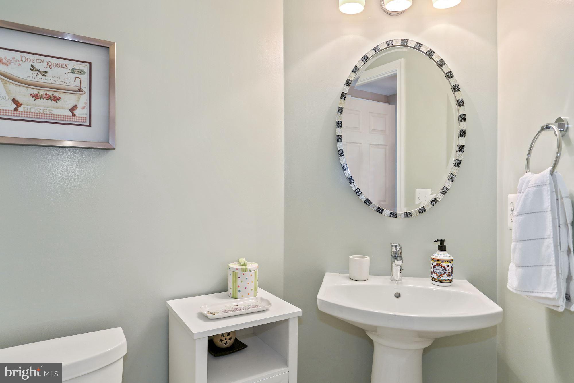 LEXINGTON SQUARE - Residential Lease