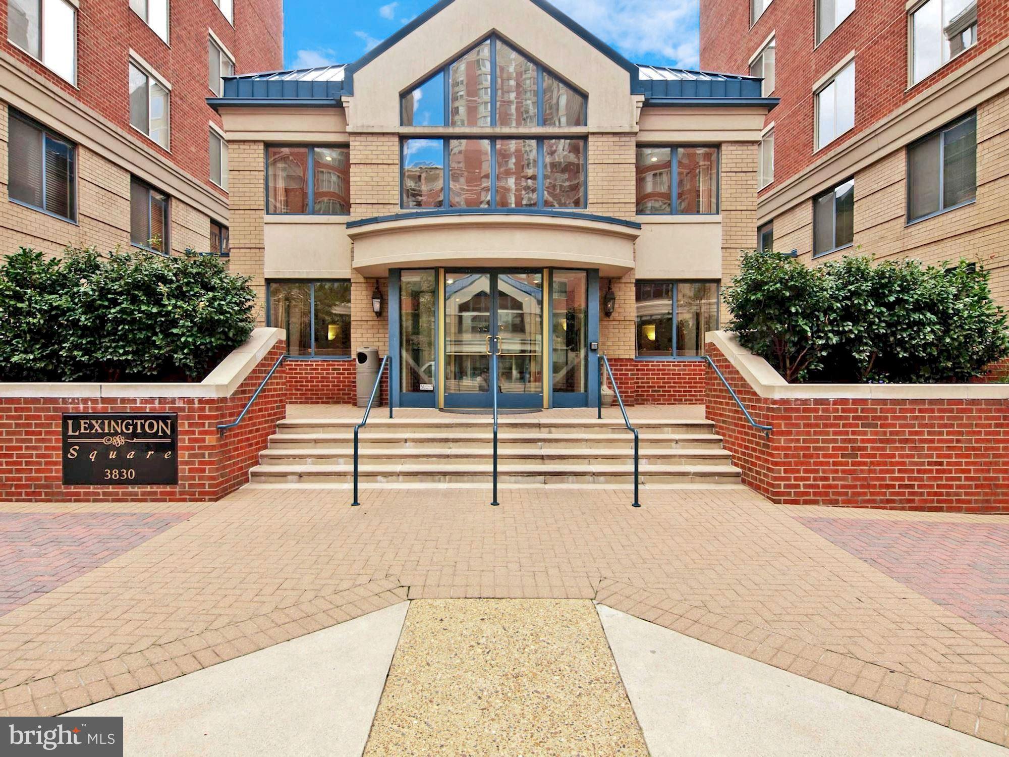 LEXINGTON SQUARE - Residential Lease