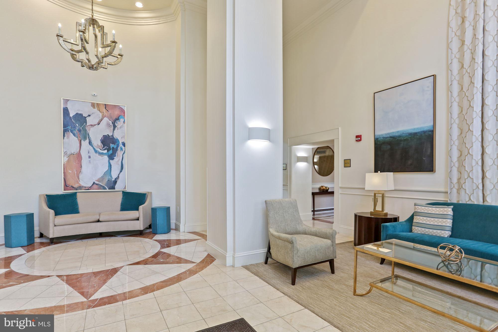 LEXINGTON SQUARE - Residential Lease