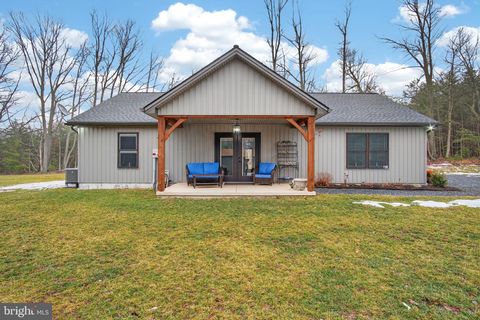 885 PEACH RIDGE ROAD ELLIOTTSBURG PA 17024