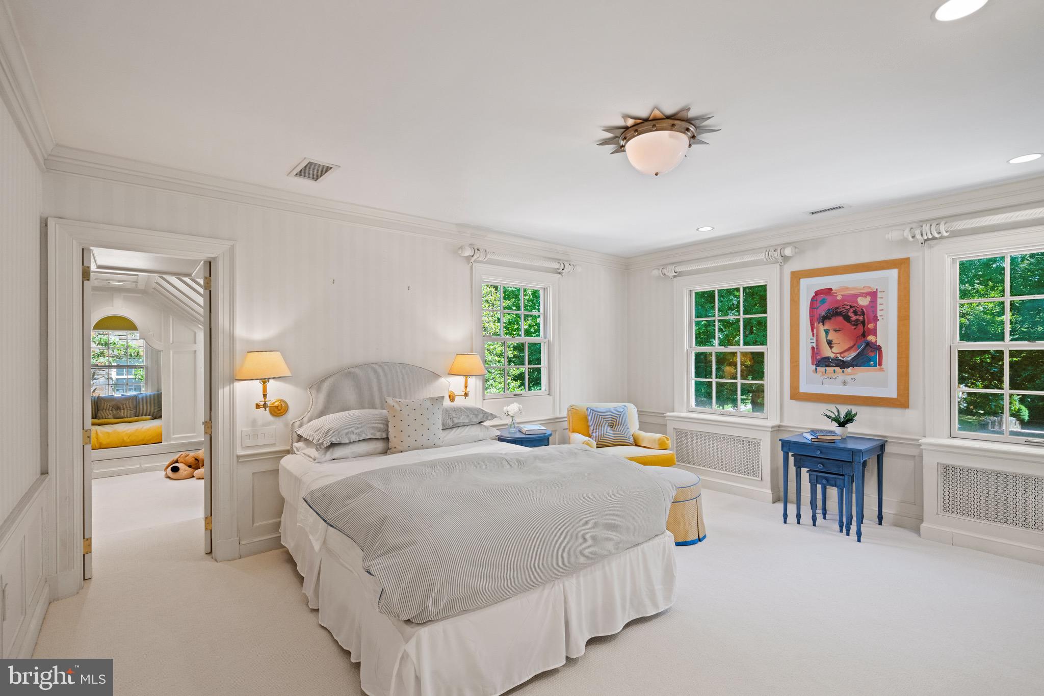 SPRING VALLEY - Residential
