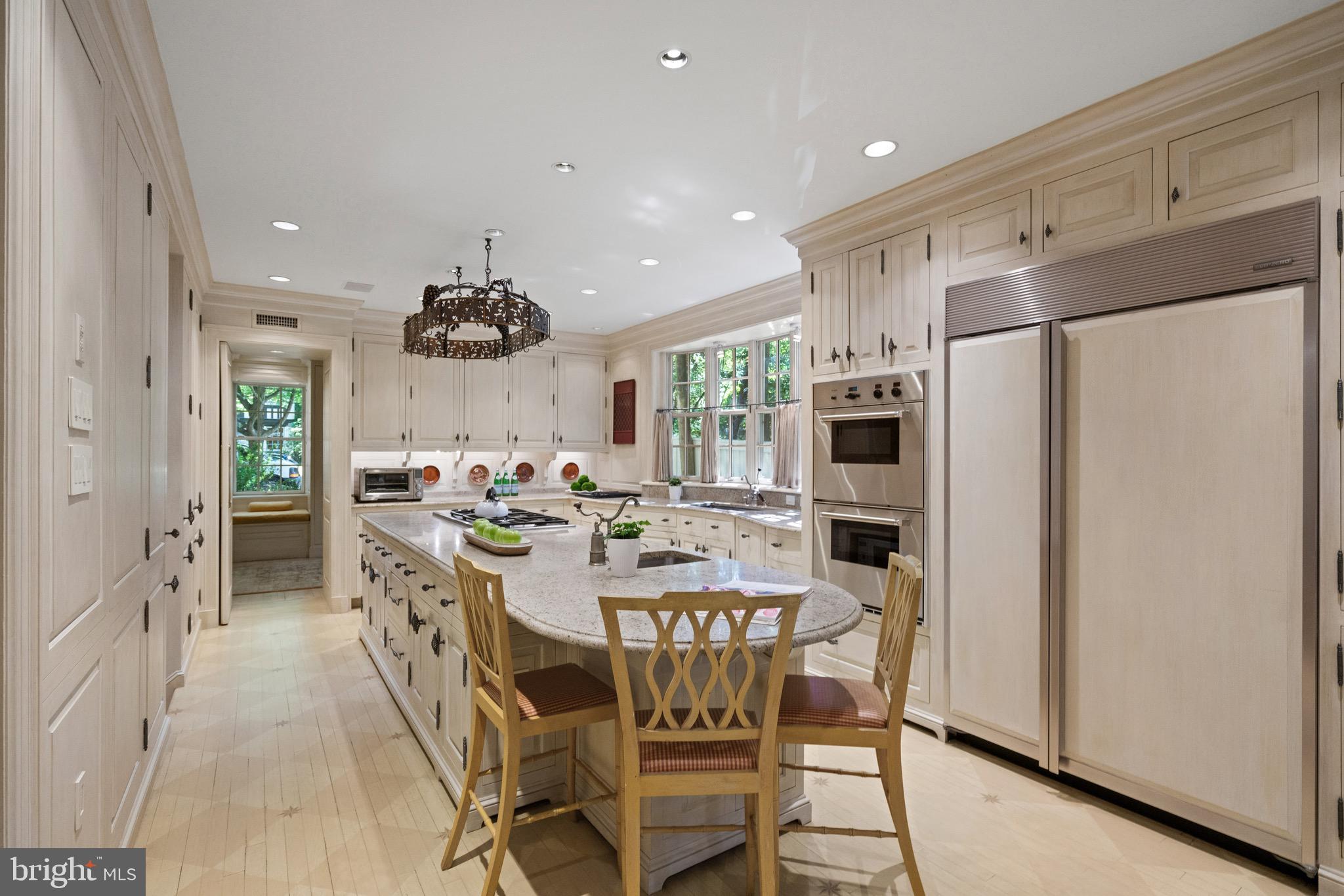 SPRING VALLEY - Residential