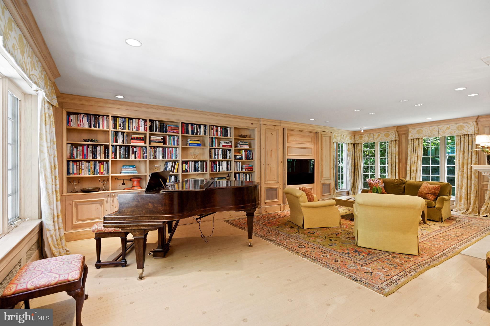 SPRING VALLEY - Residential