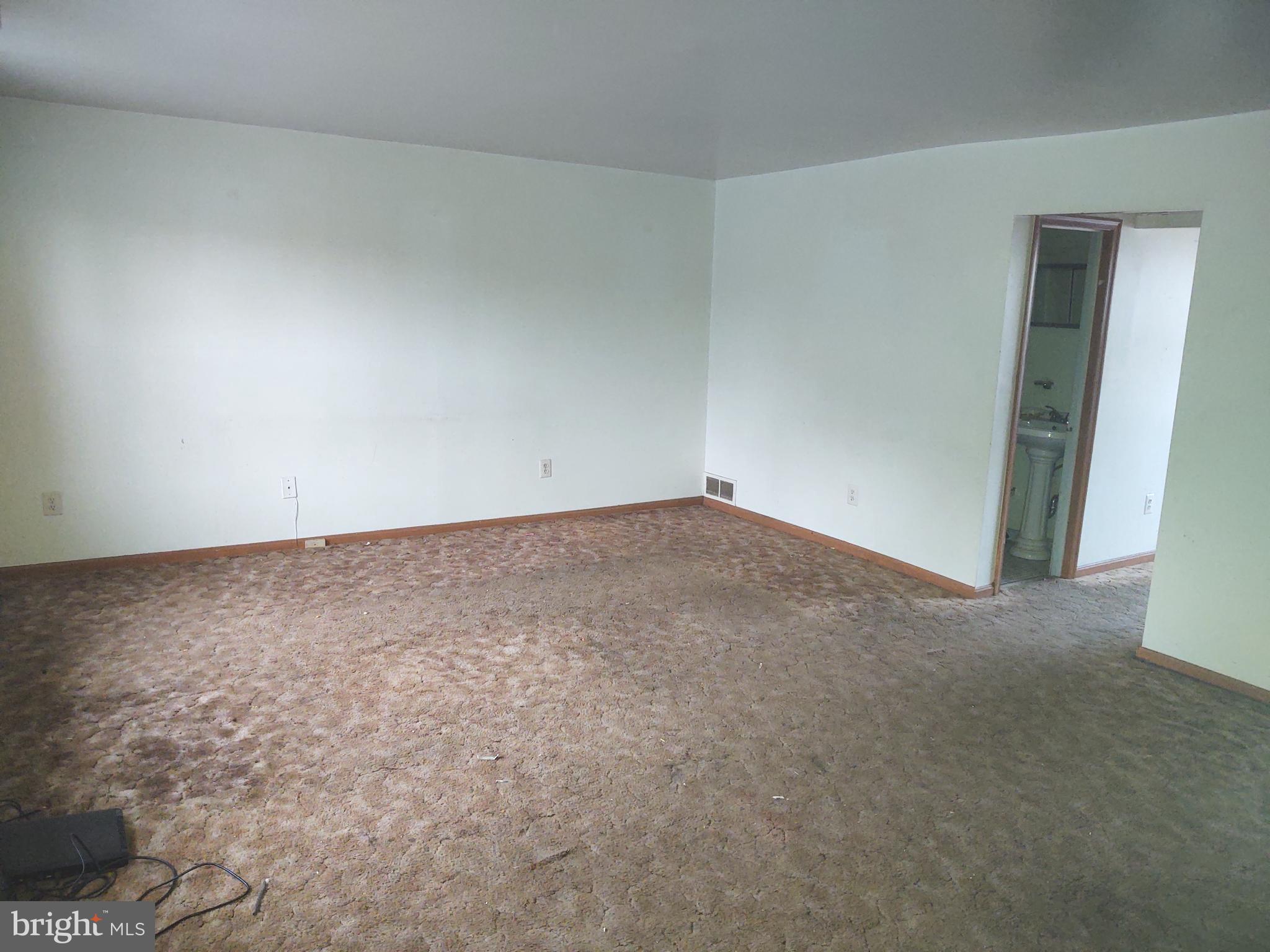 OLD TOWNE VILLAGE CONDOMINIUMS - Residential