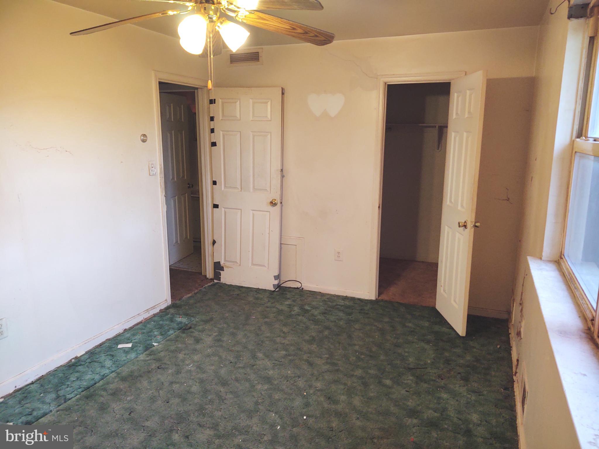 OLD TOWNE VILLAGE CONDOMINIUMS - Residential