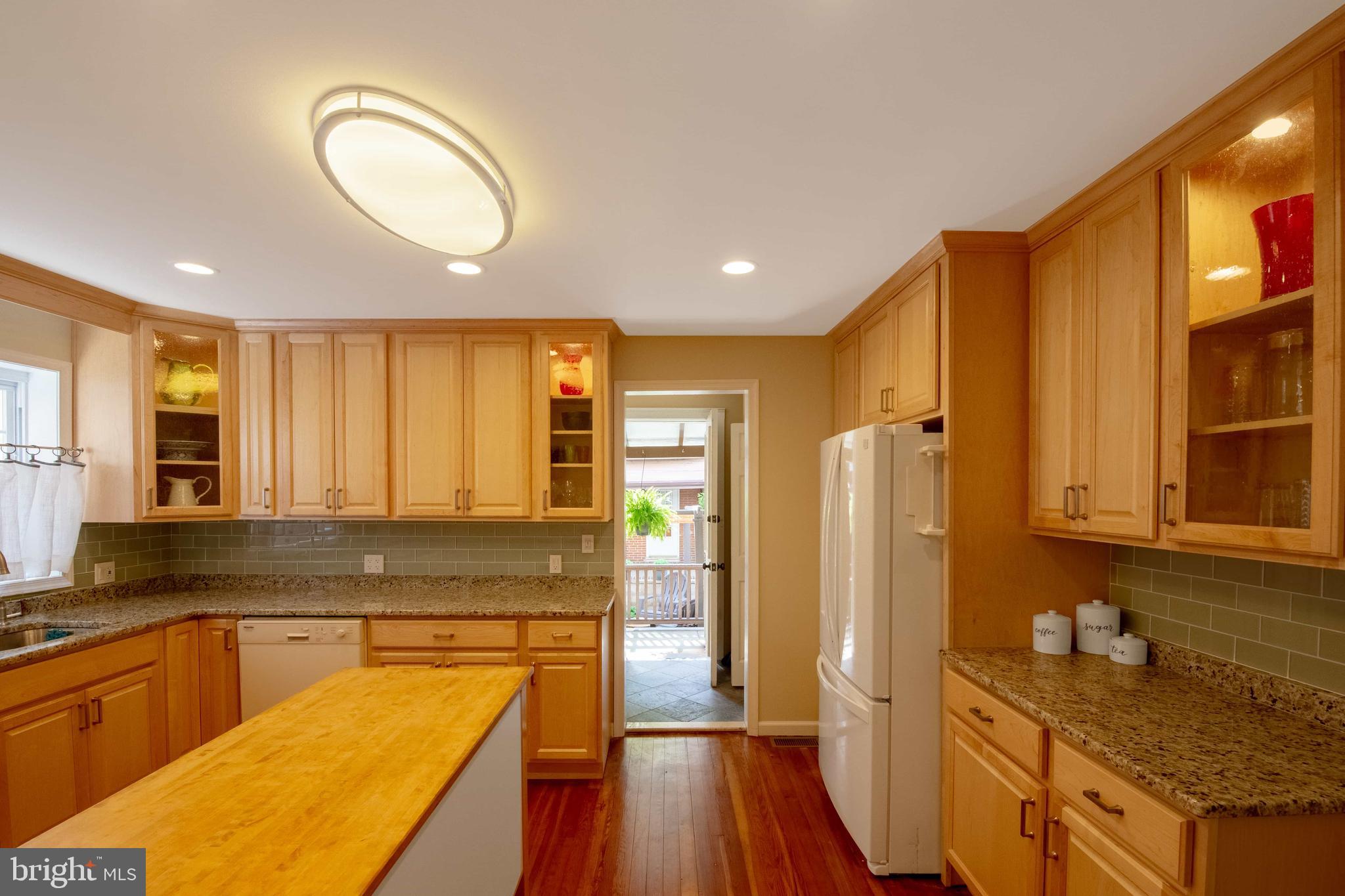 GIRARD ESTATES - Residential