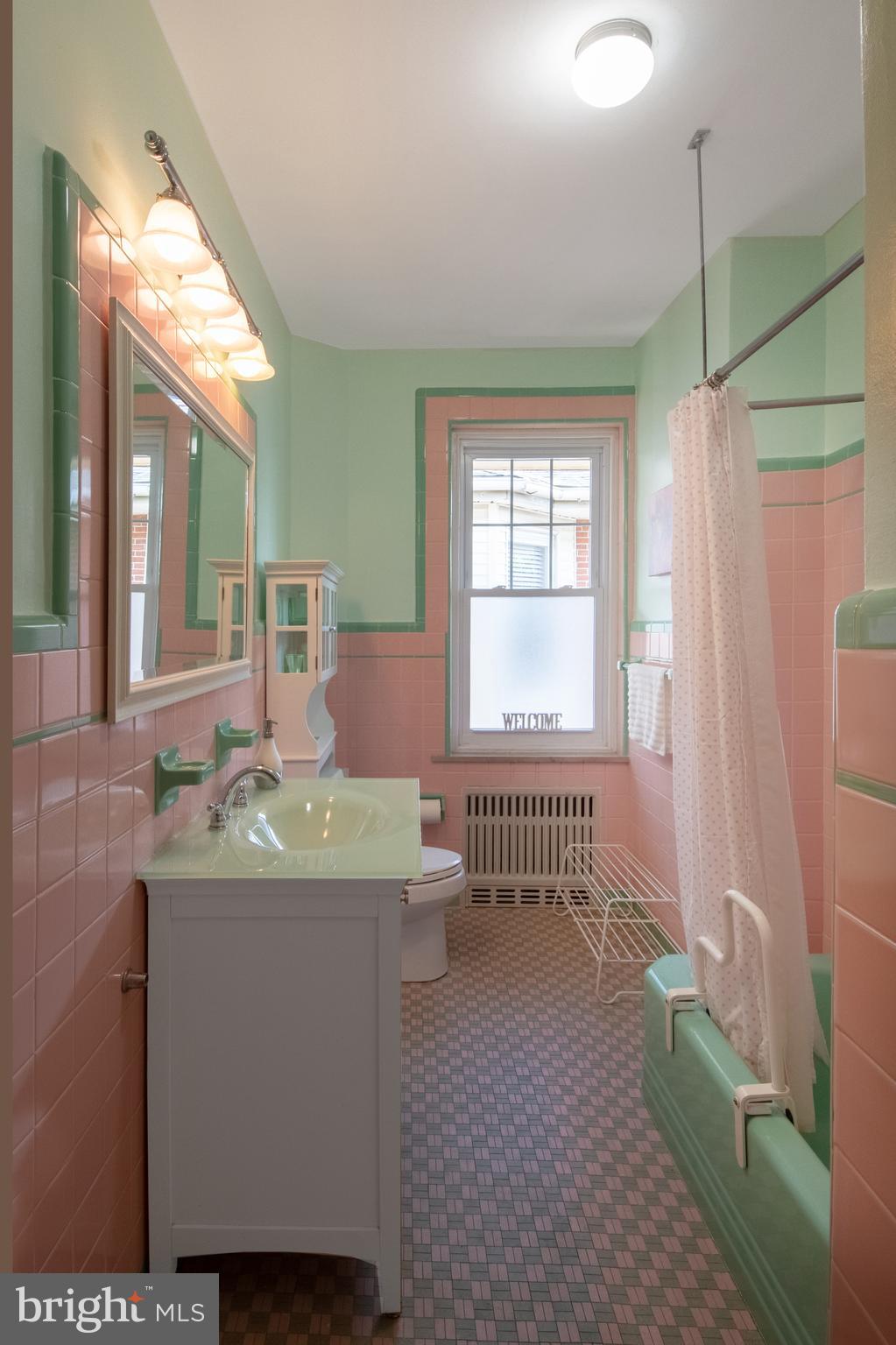 GIRARD ESTATES - Residential