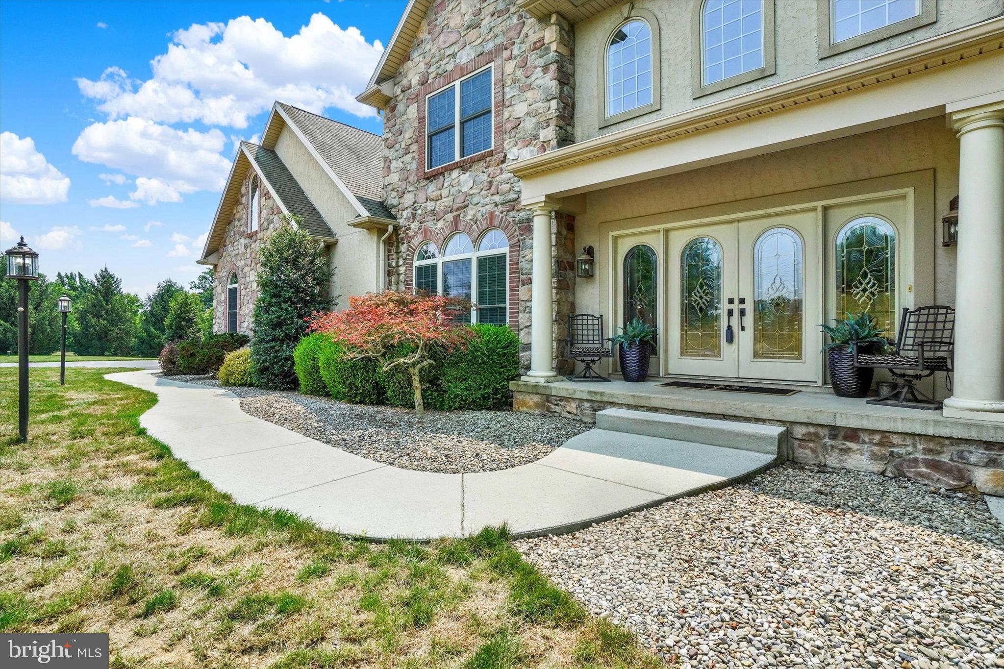 104 MONUMENT DRIVE