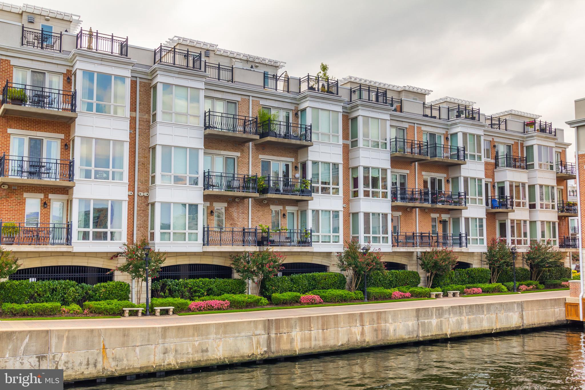 PIER HOMES AT HARBORVIEW - Residential